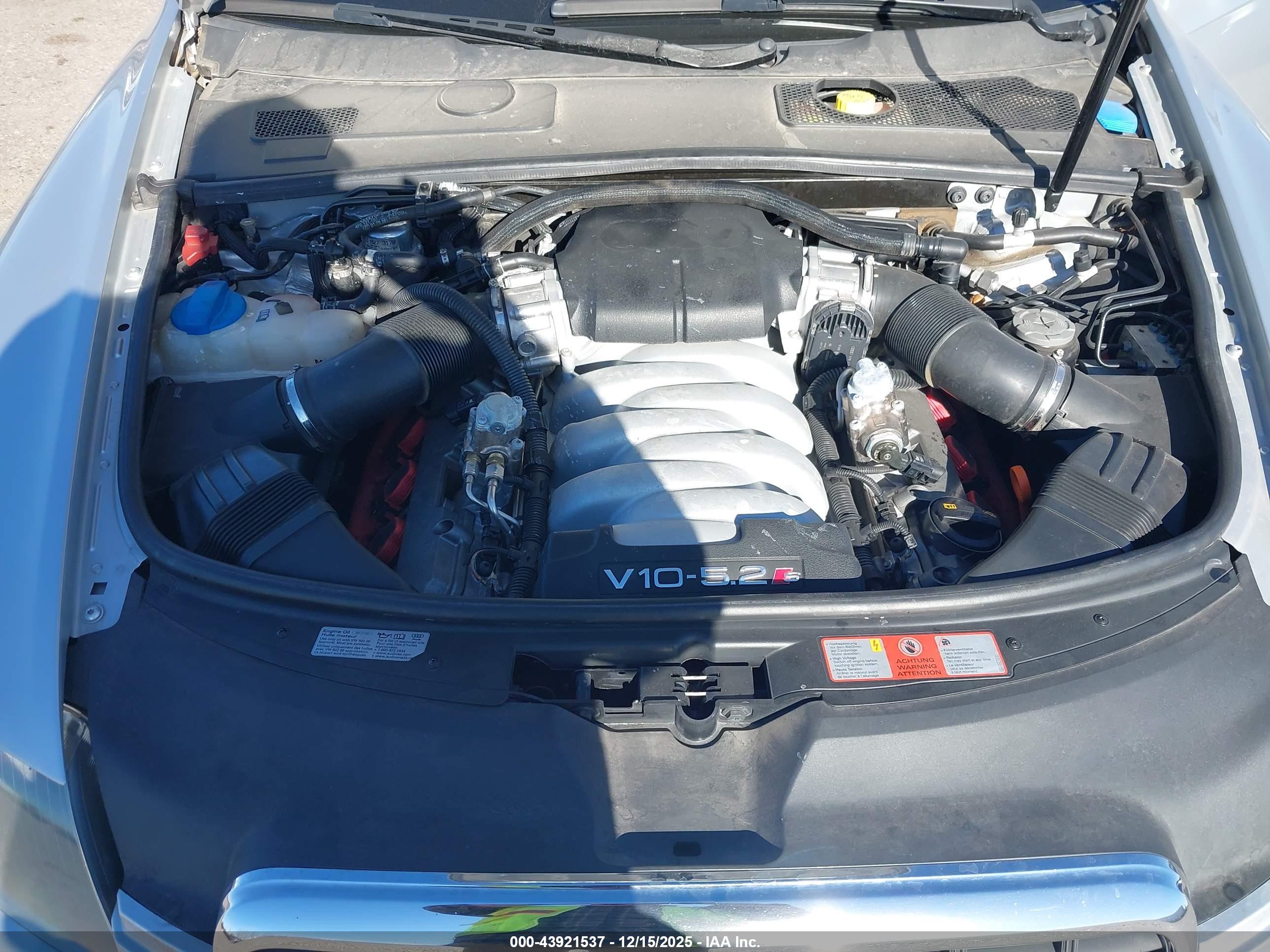 AUDI S6 image 10