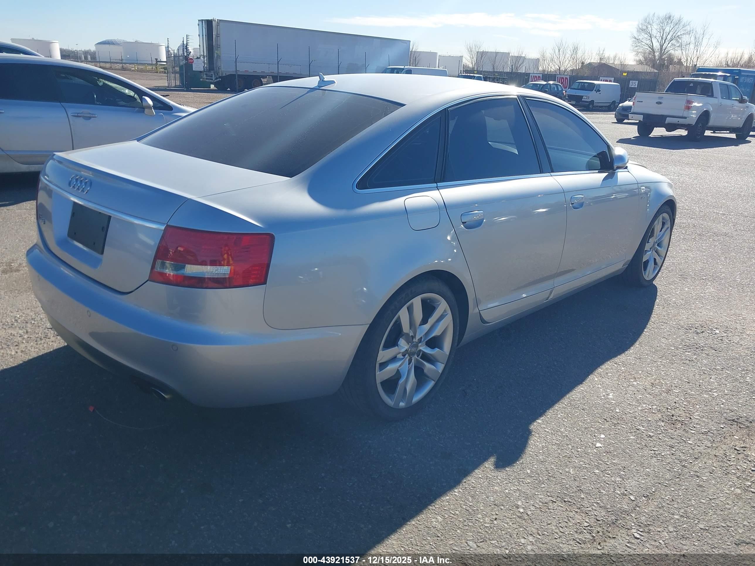 AUDI S6 image 4