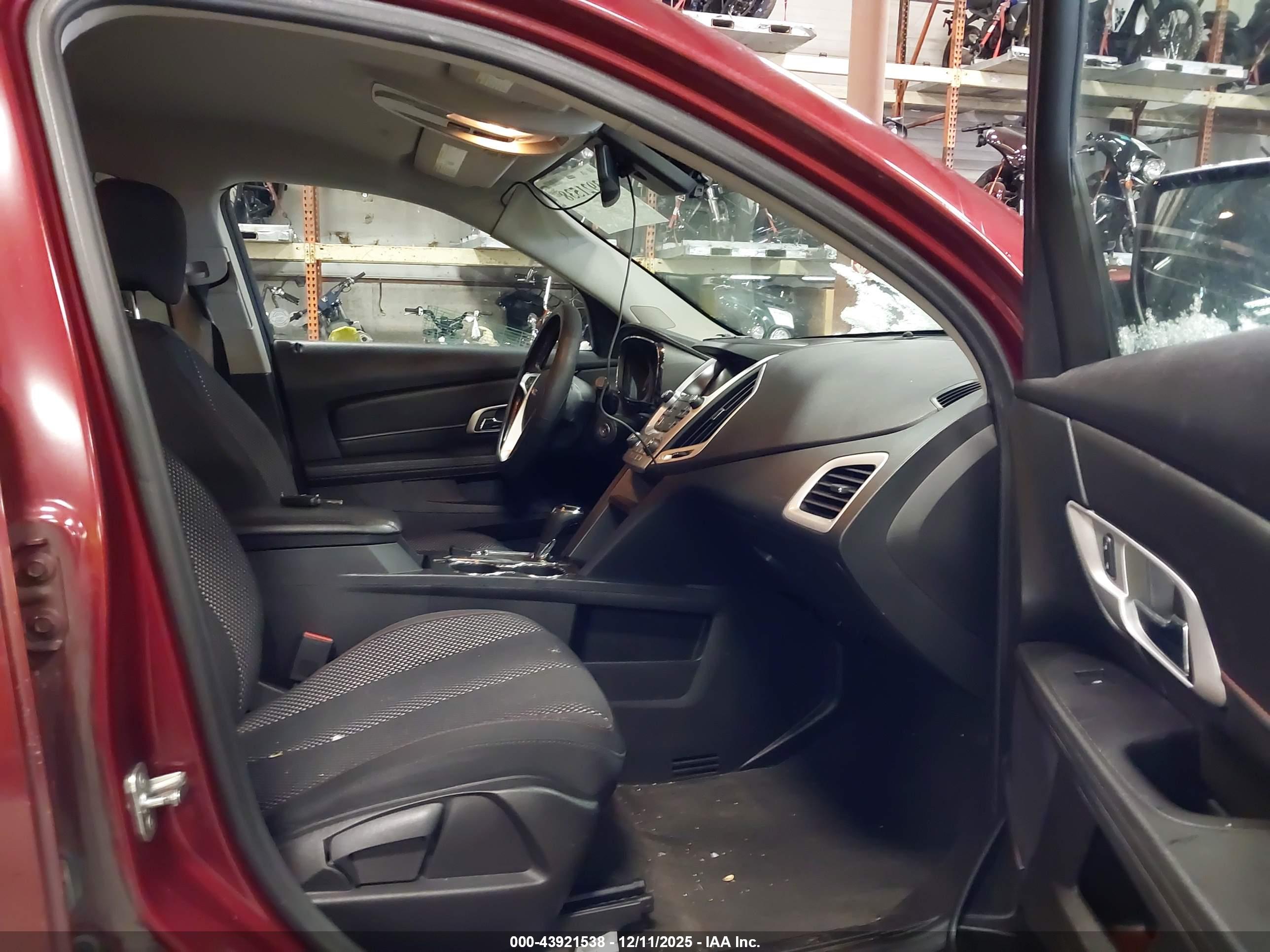 GMC TERRAIN image 5