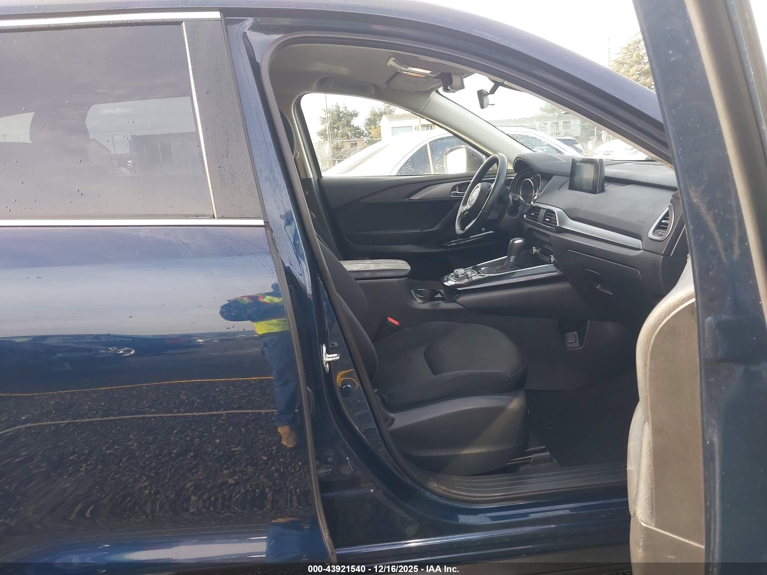 MAZDA CX-9 image 5