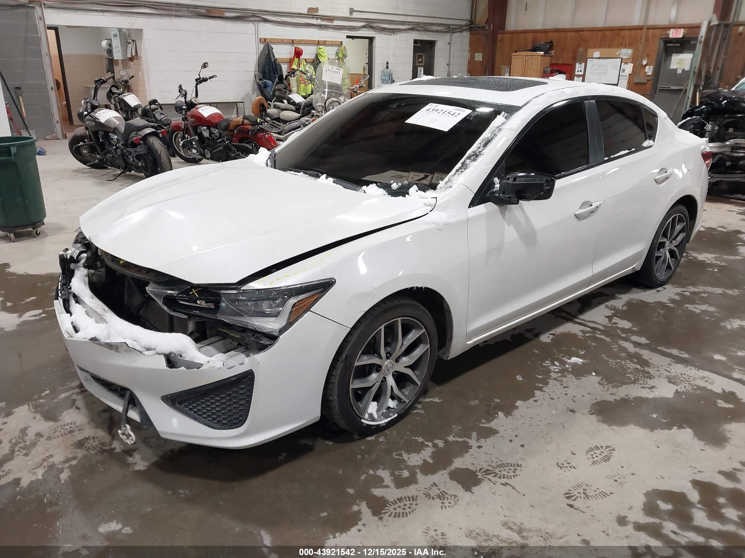 ACURA ILX image 2