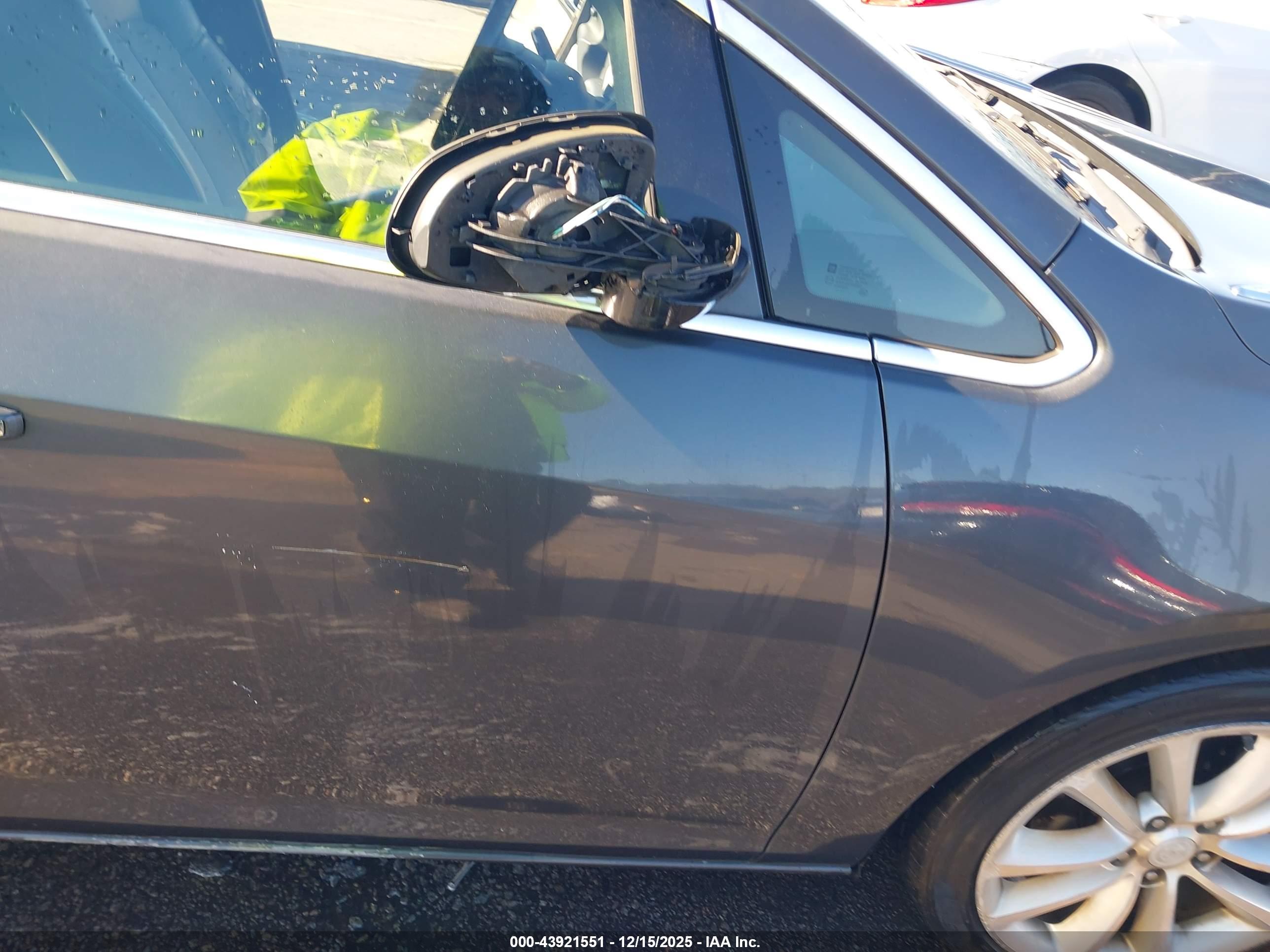 BUICK VERANO image 6