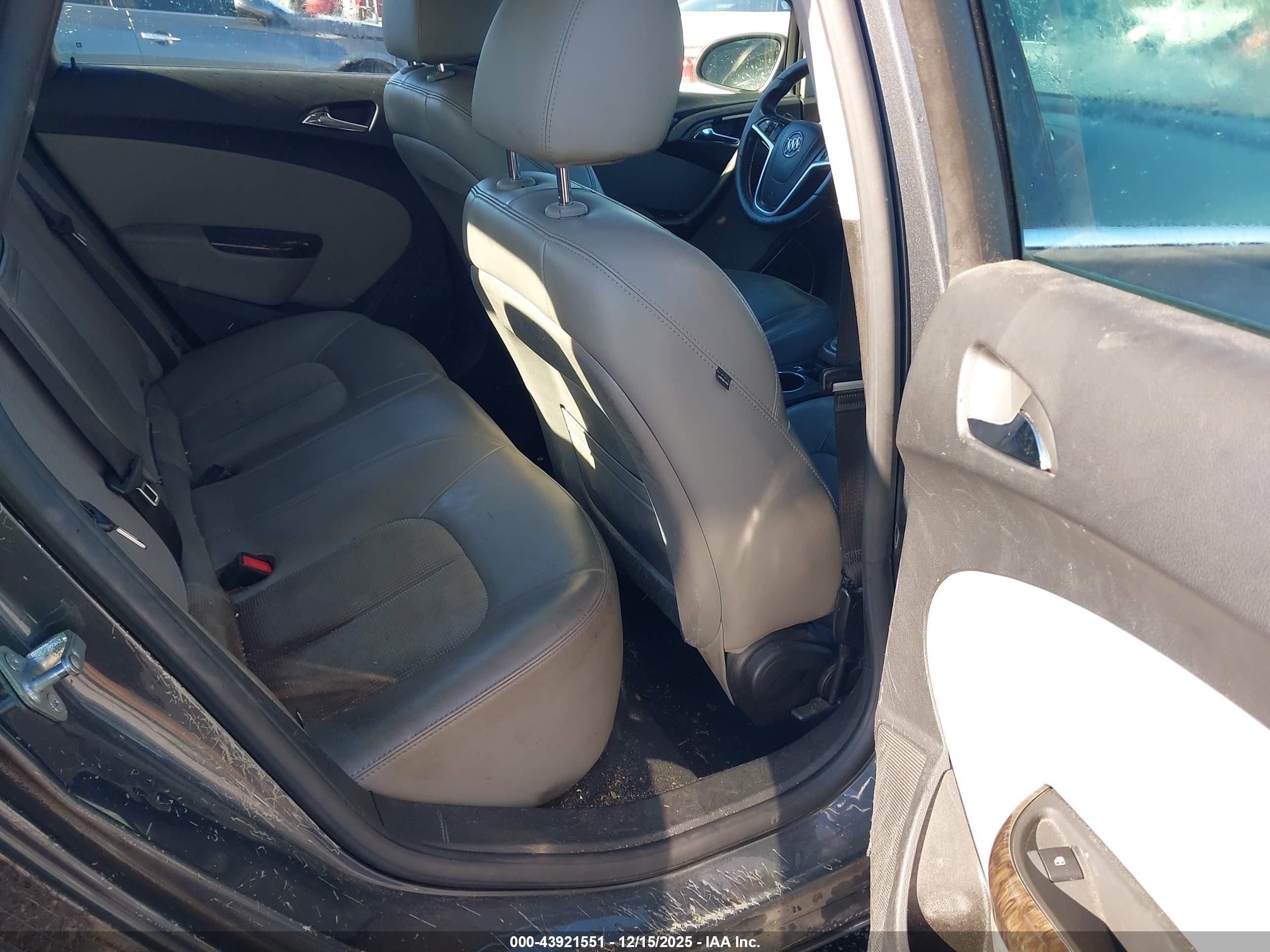 BUICK VERANO image 8