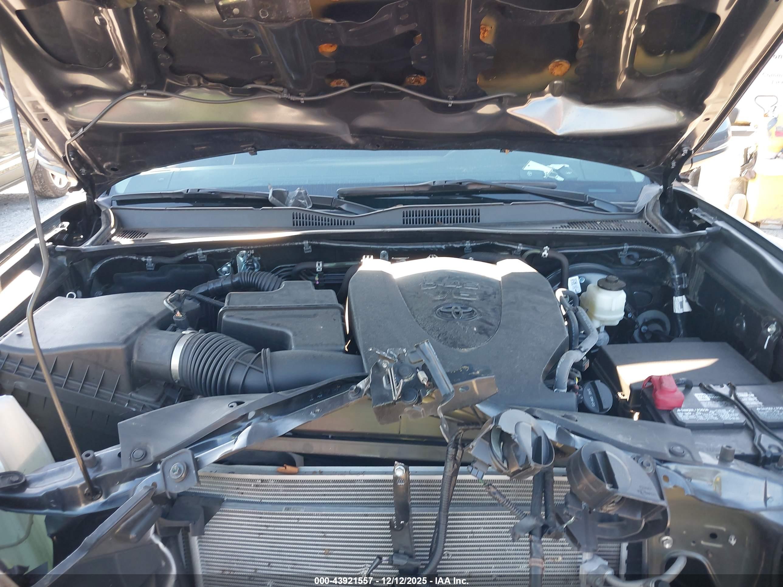 TOYOTA TACOMA image 10
