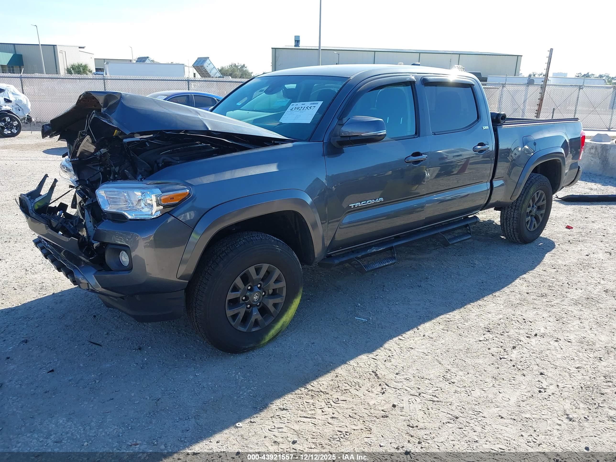 TOYOTA TACOMA image 2