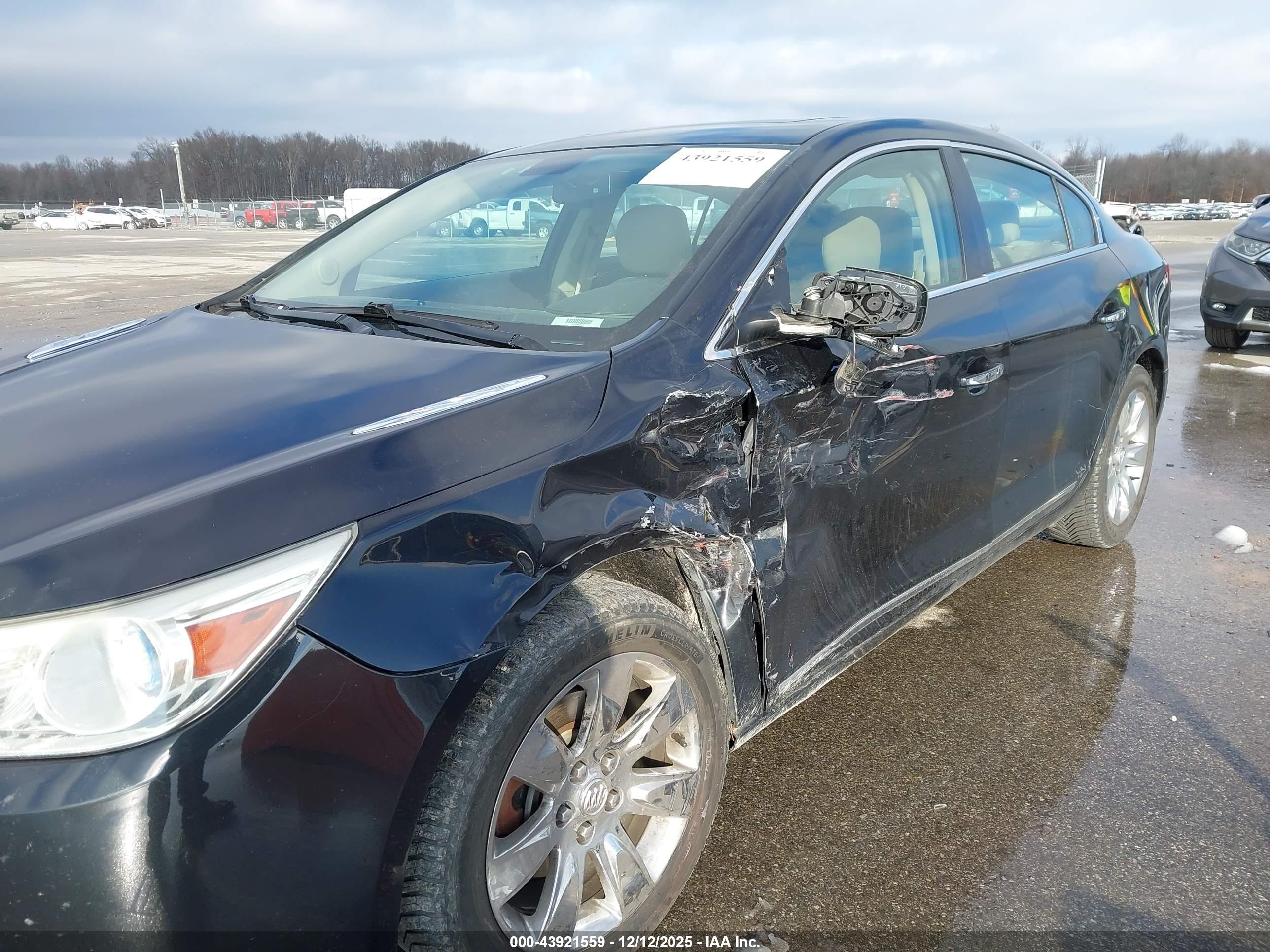 BUICK LACROSSE image 6