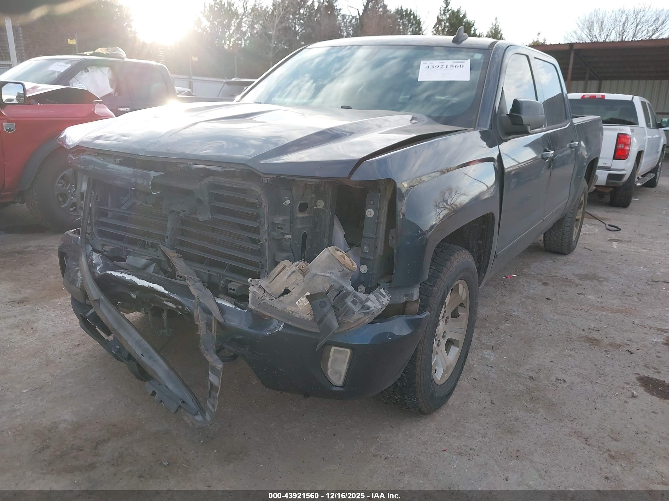 CHEVROLET SILVERADO image 2