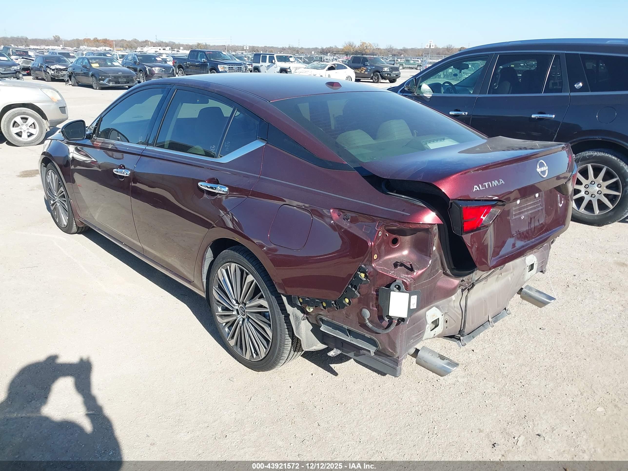 NISSAN ALTIMA image 3