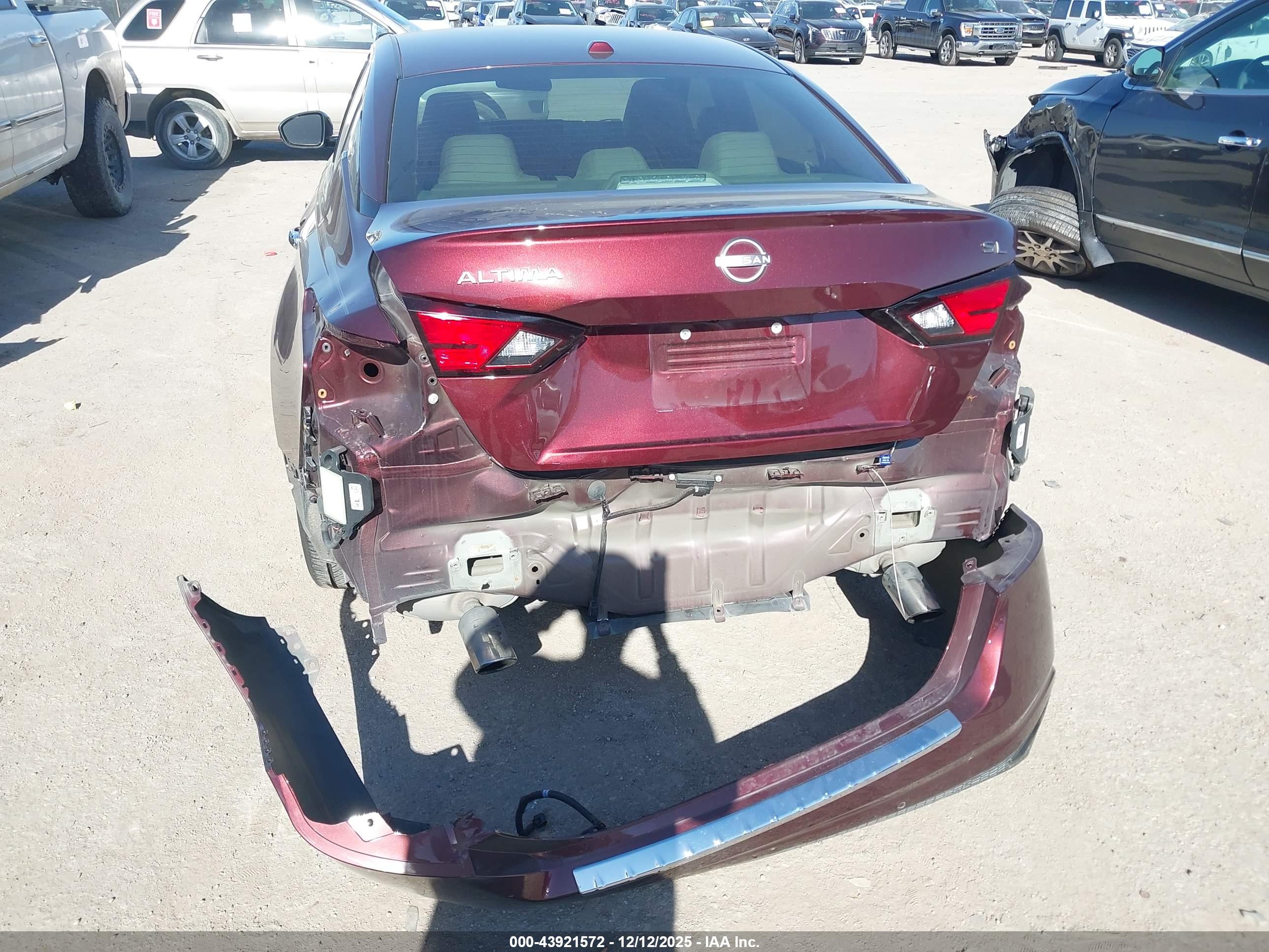 NISSAN ALTIMA image 6
