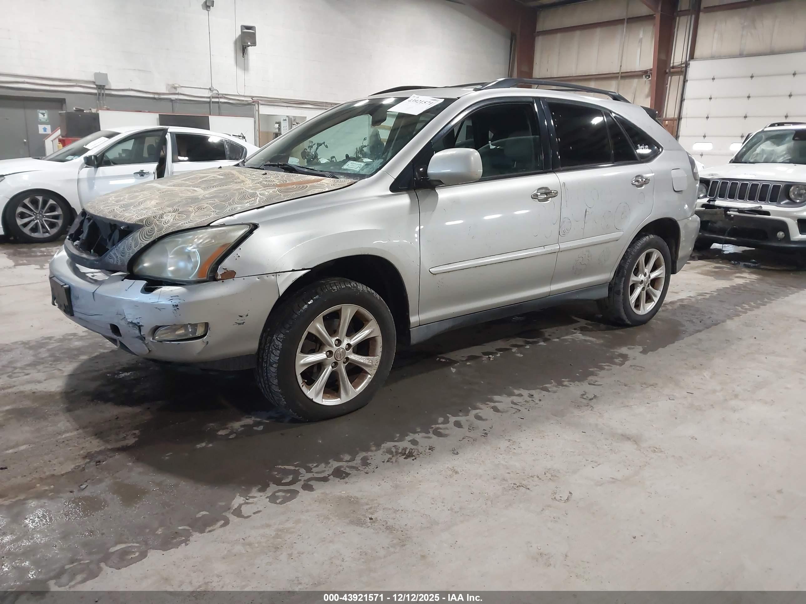 LEXUS RX image 2