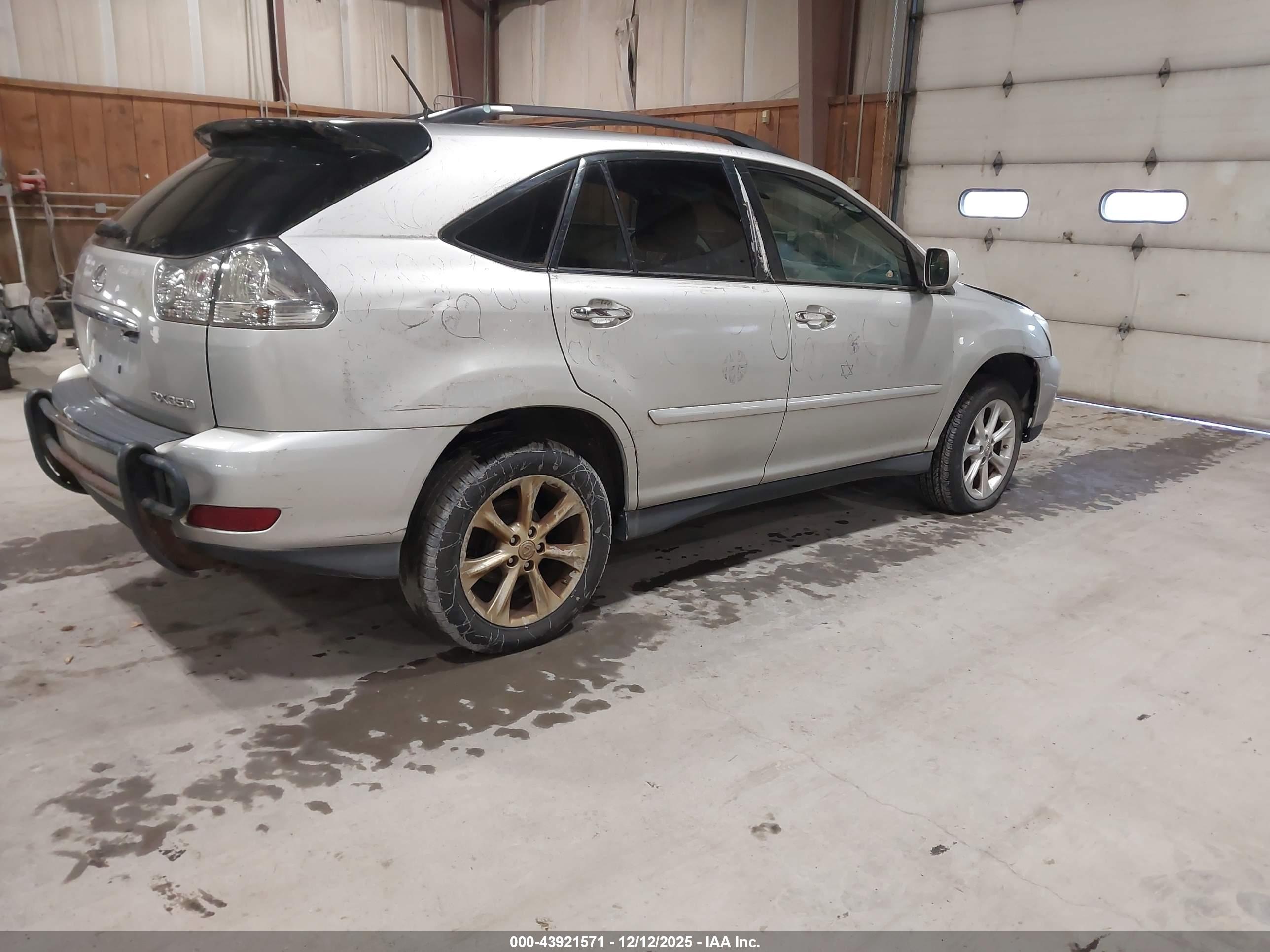 LEXUS RX image 4