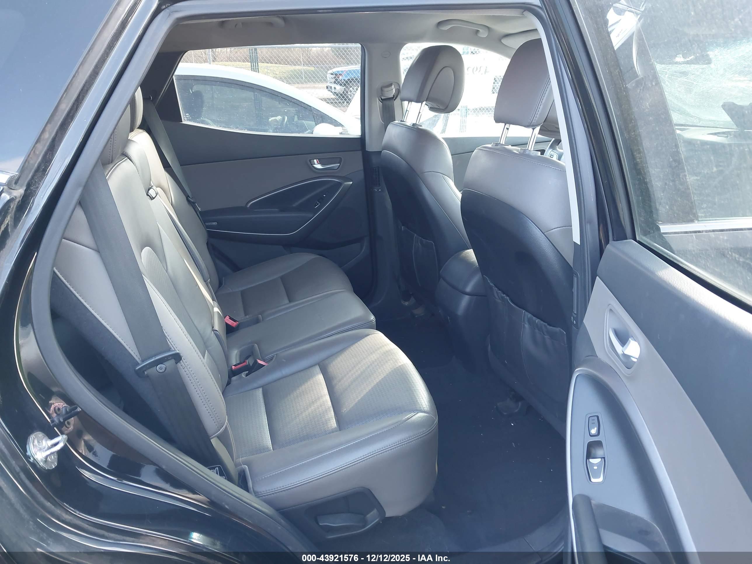 HYUNDAI SANTA image 8