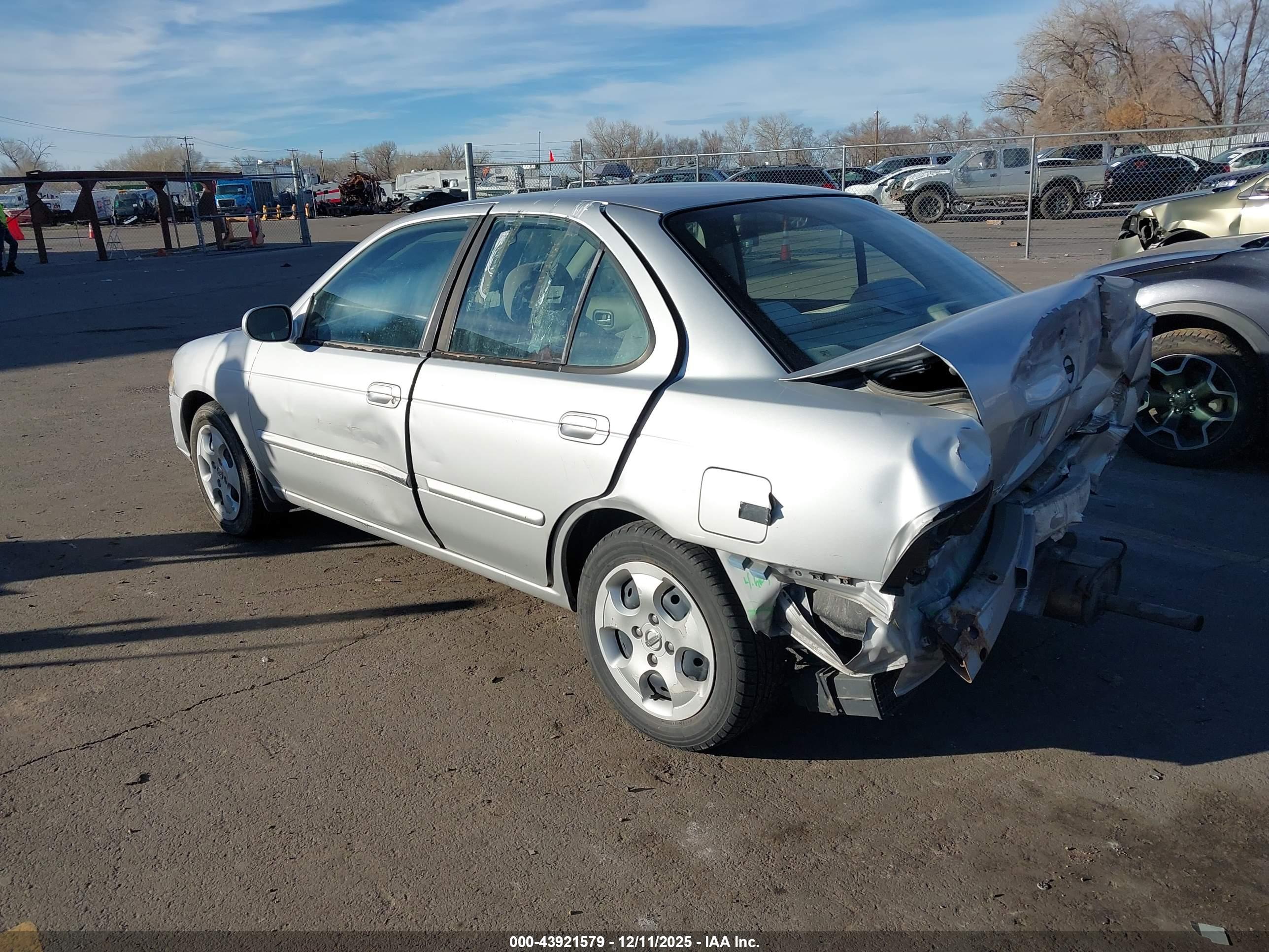 NISSAN SENTRA image 3