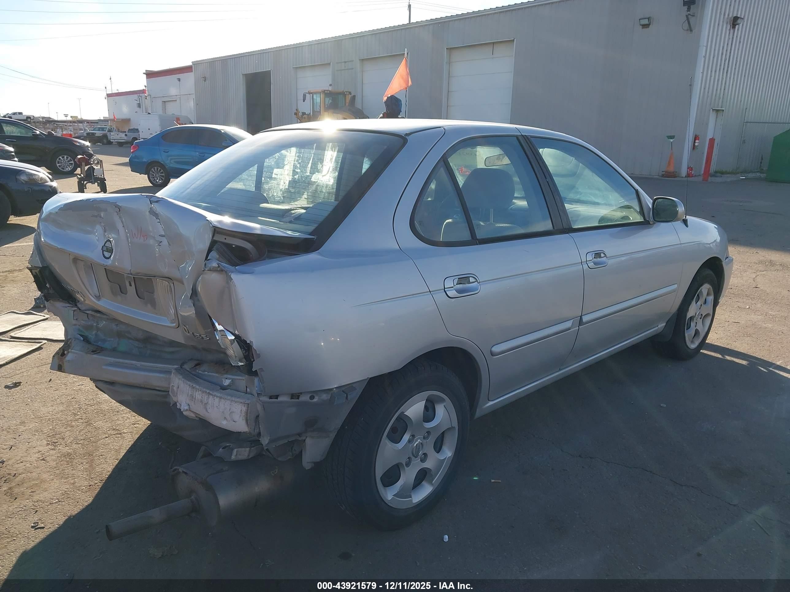NISSAN SENTRA image 4