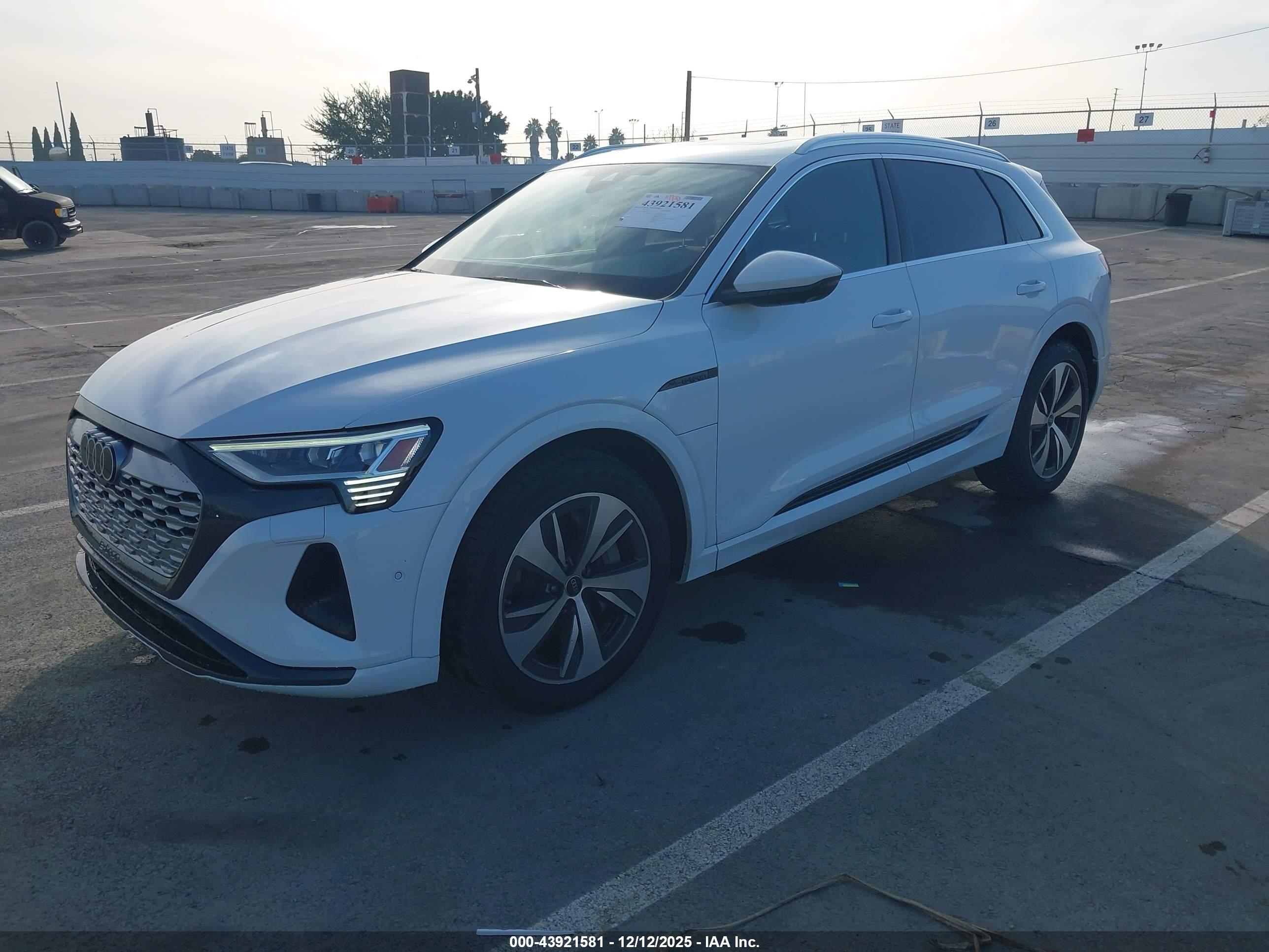 AUDI Q8 image 2