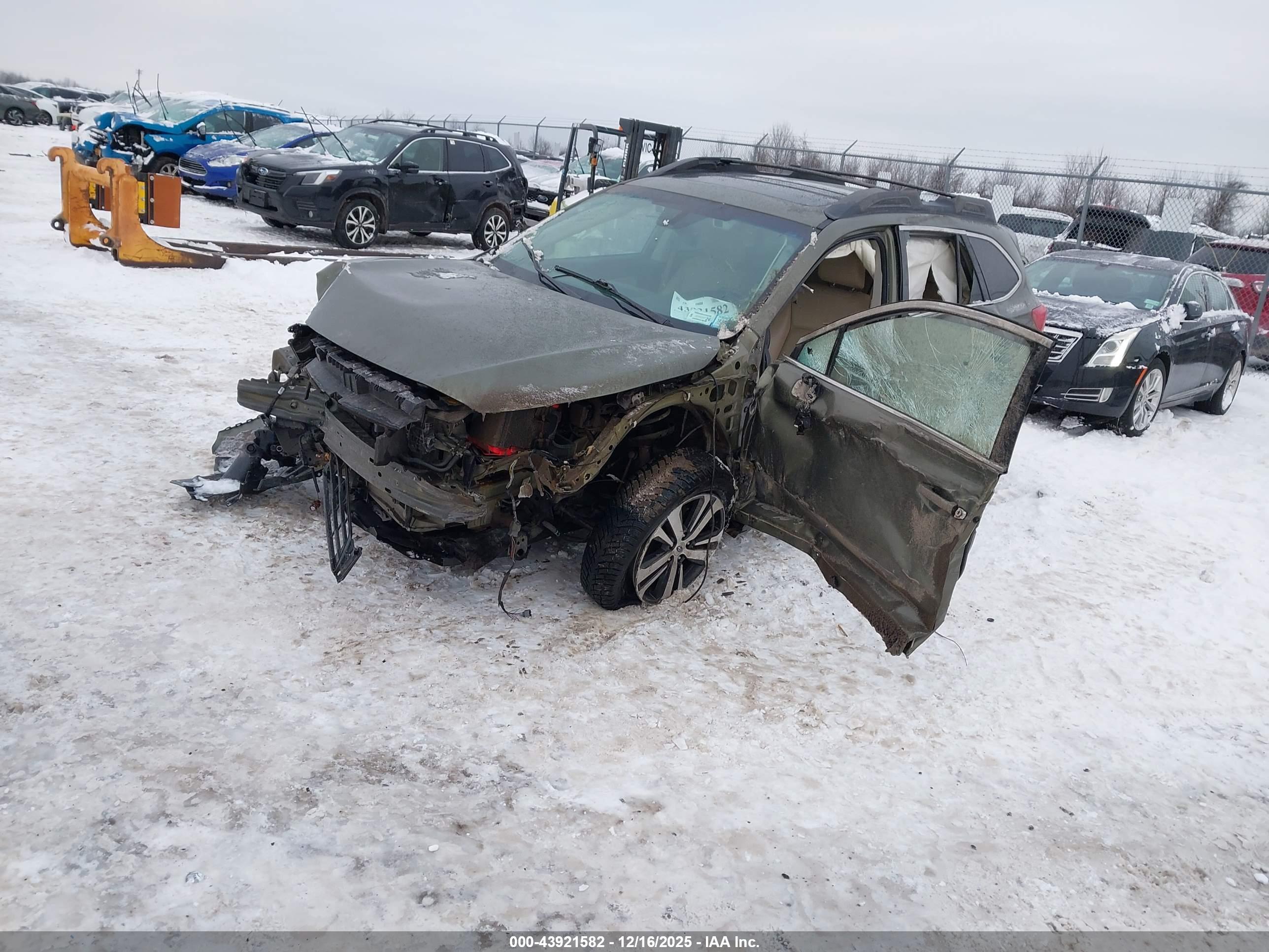 SUBARU OUTBACK image 2