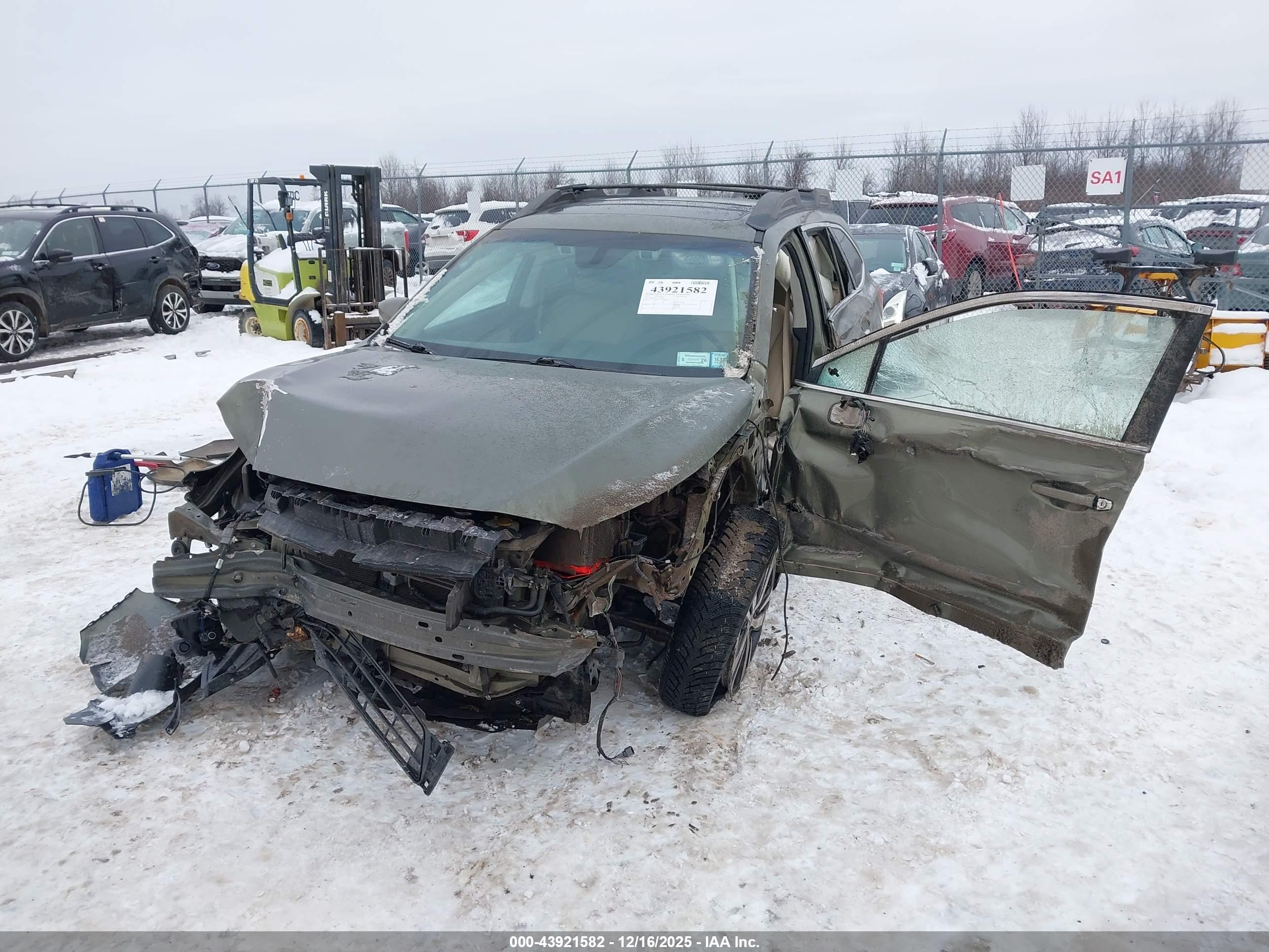 SUBARU OUTBACK image 6