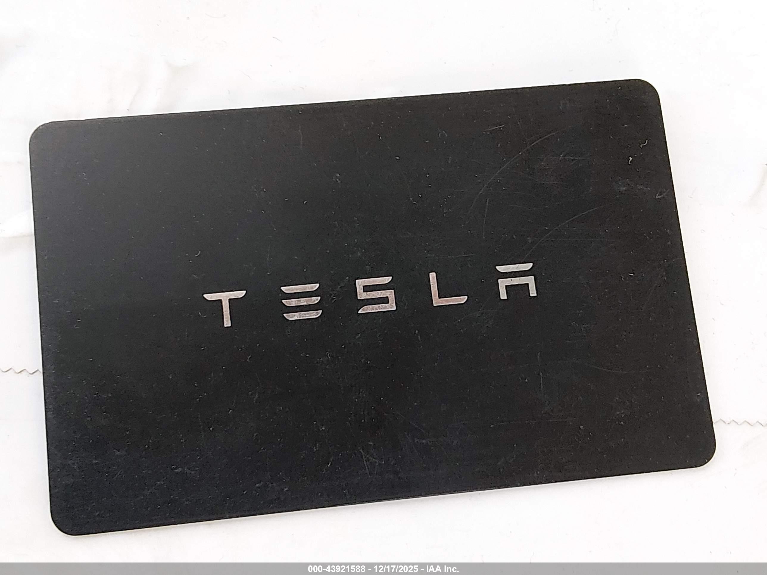 TESLA MODEL image 11