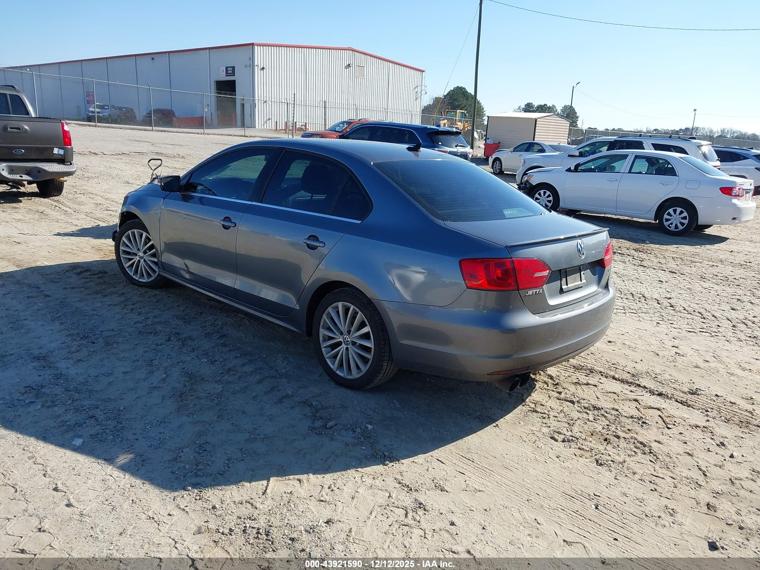 VOLKSWAGEN JETTA image 3