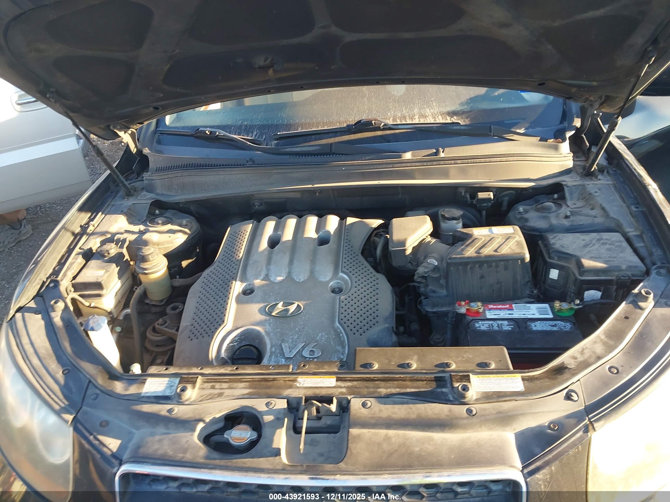 HYUNDAI SANTA image 10