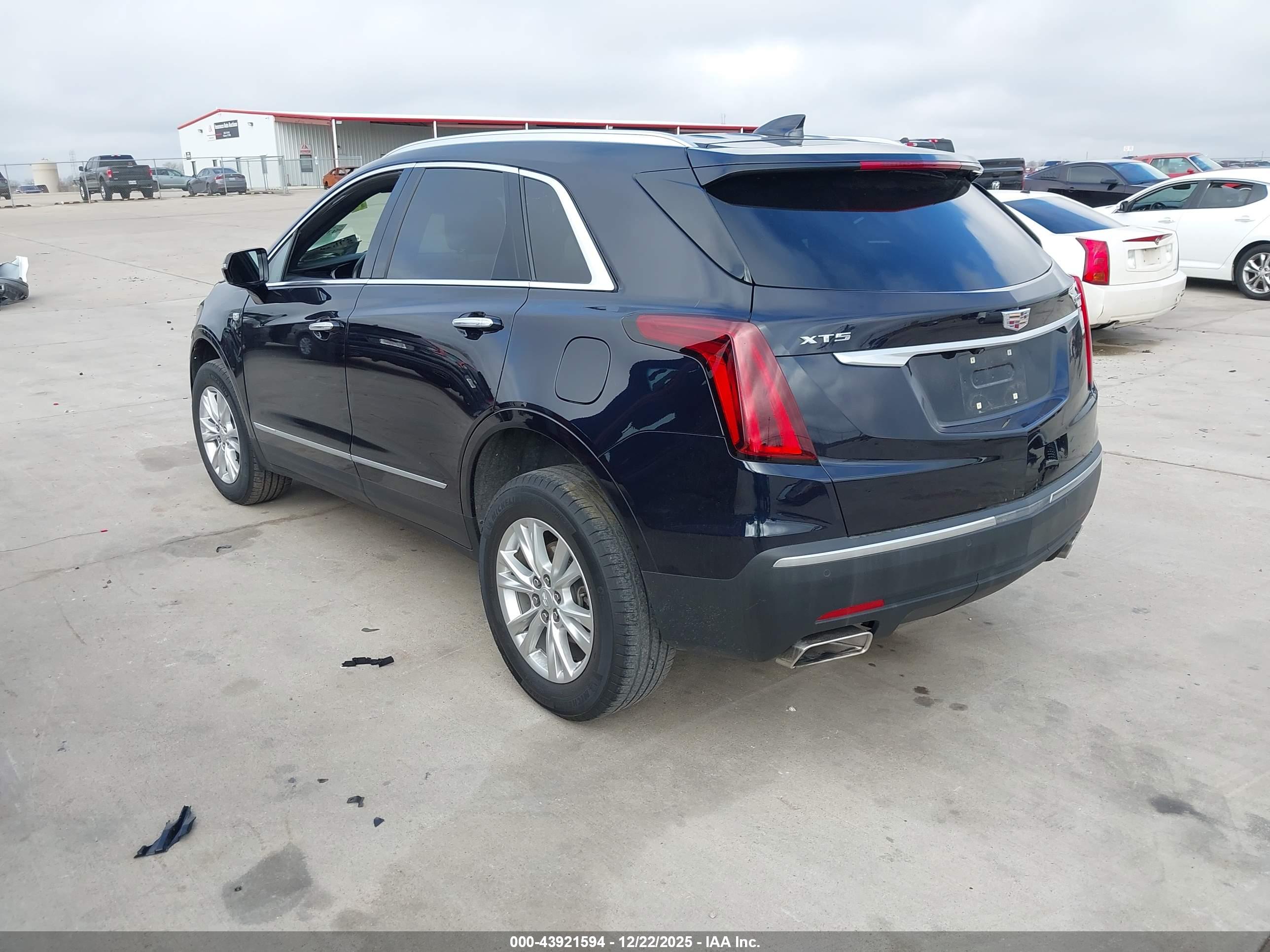 CADILLAC XT5 image 3