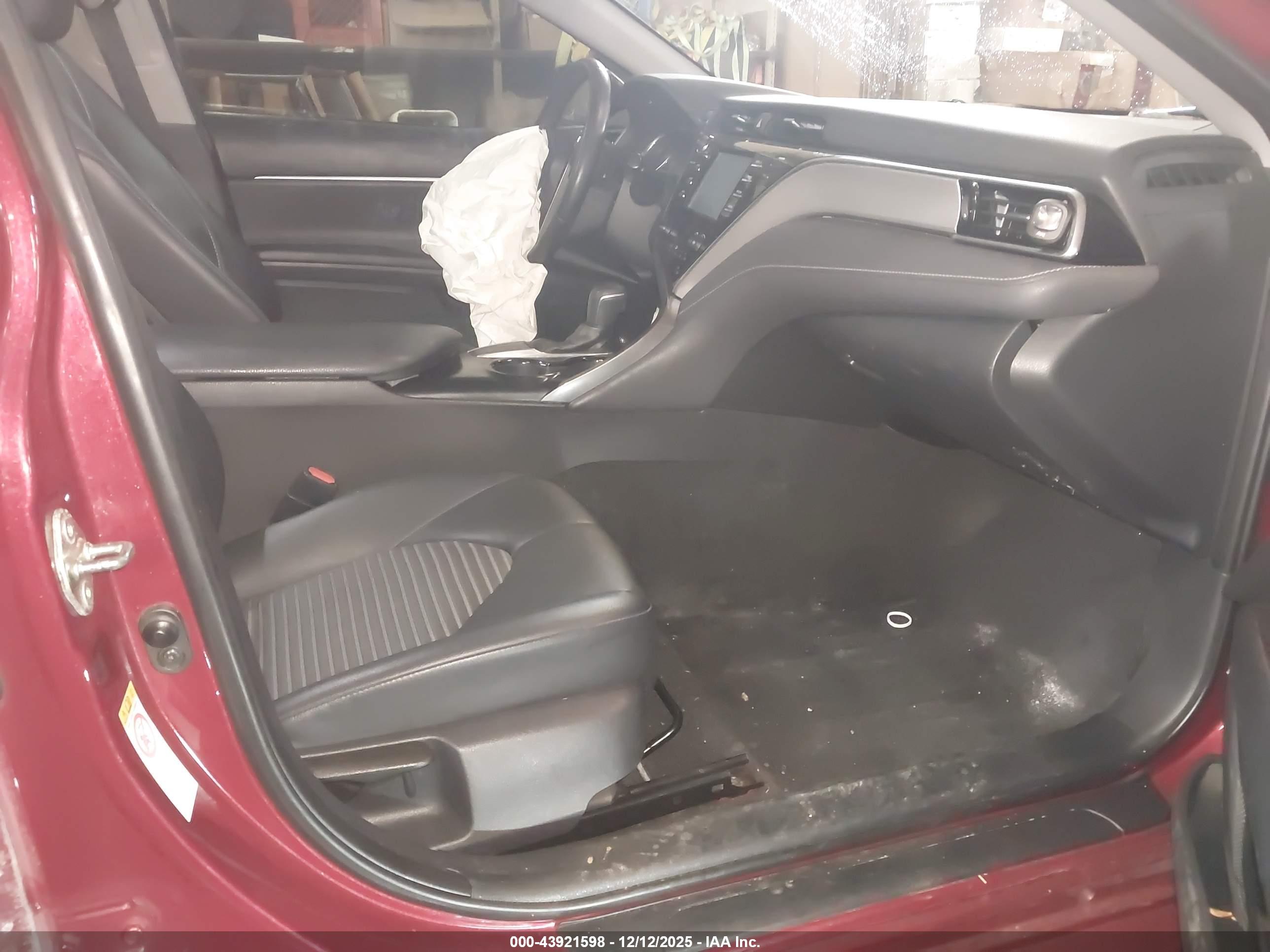 TOYOTA CAMRY image 5