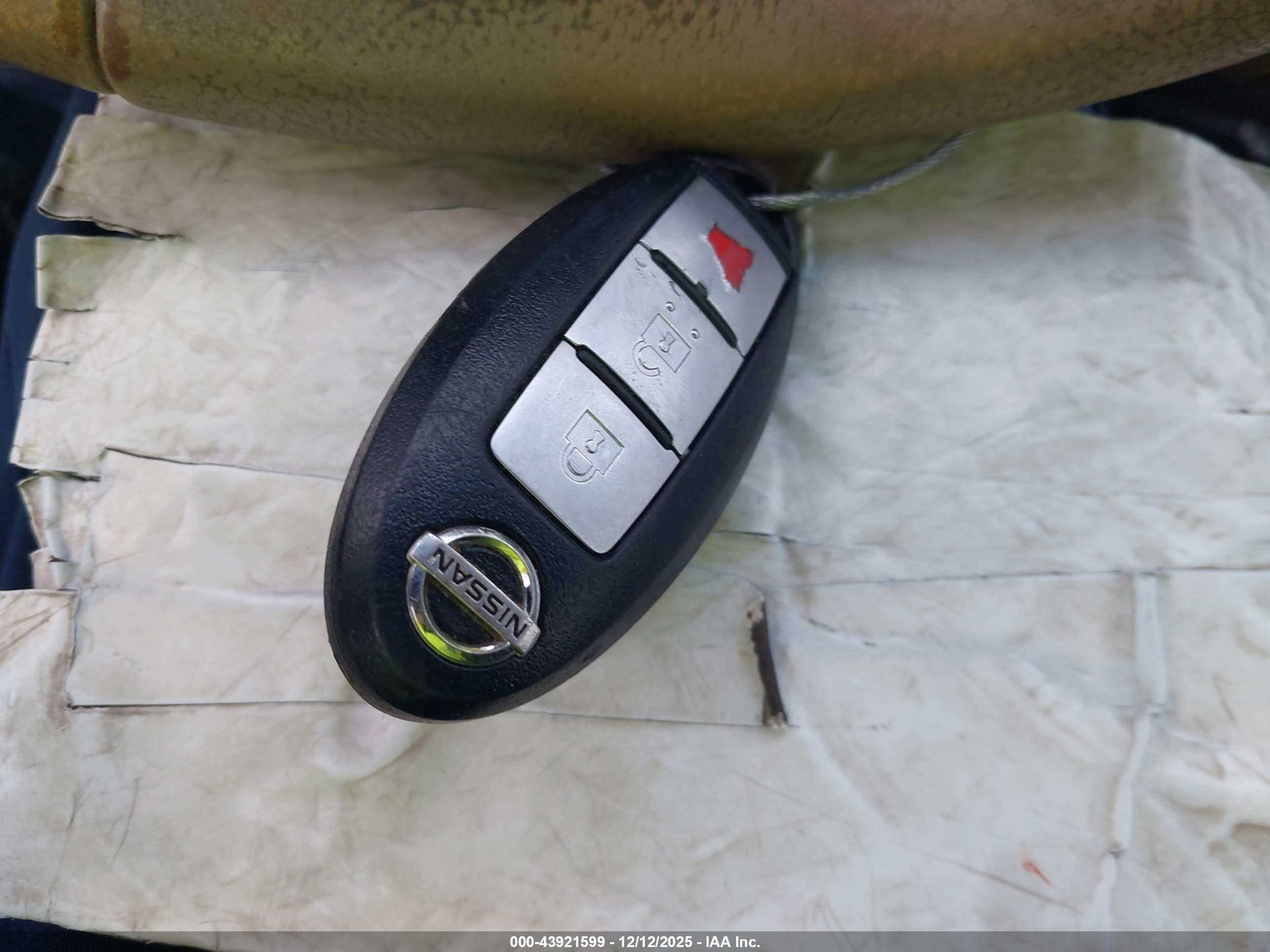 NISSAN MURANO image 11