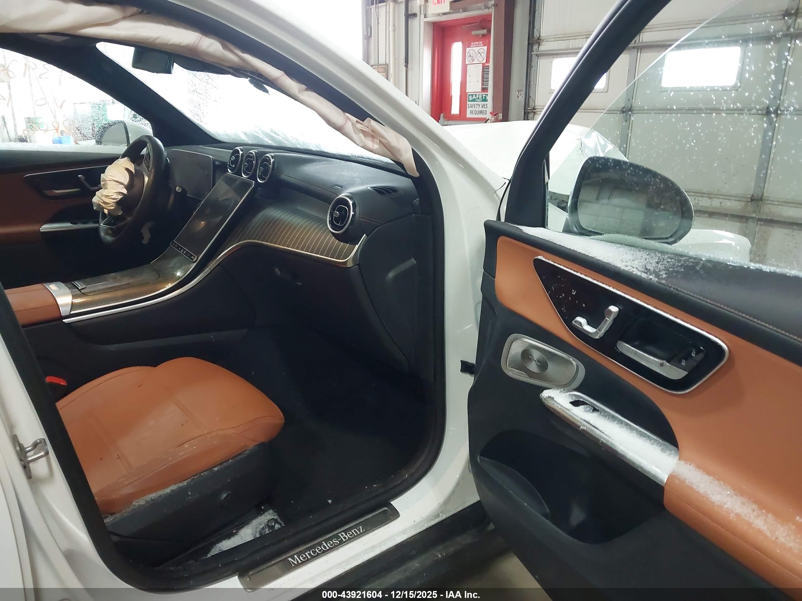 MERCEDES-BENZ GLC image 5