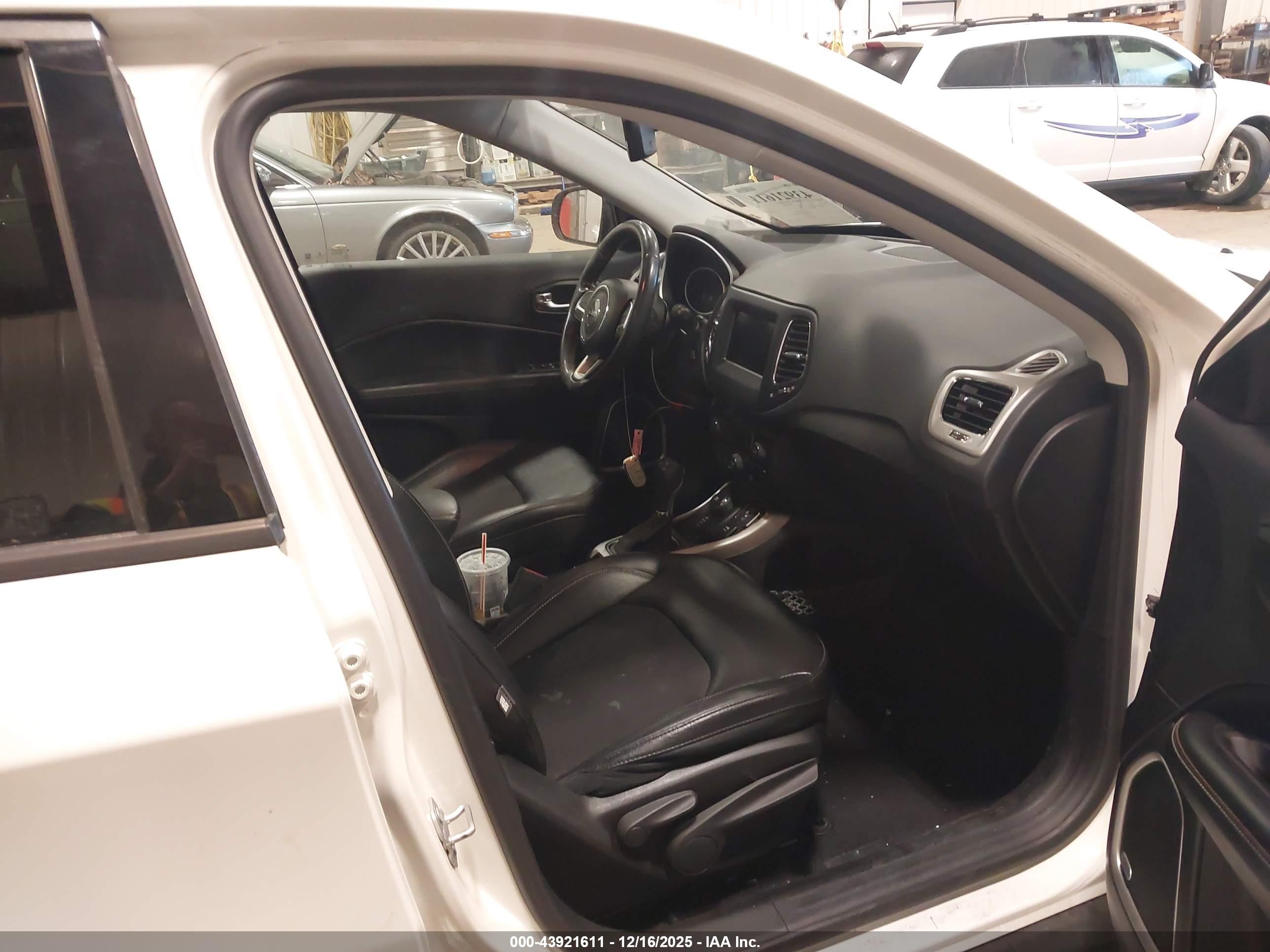 JEEP COMPASS image 5