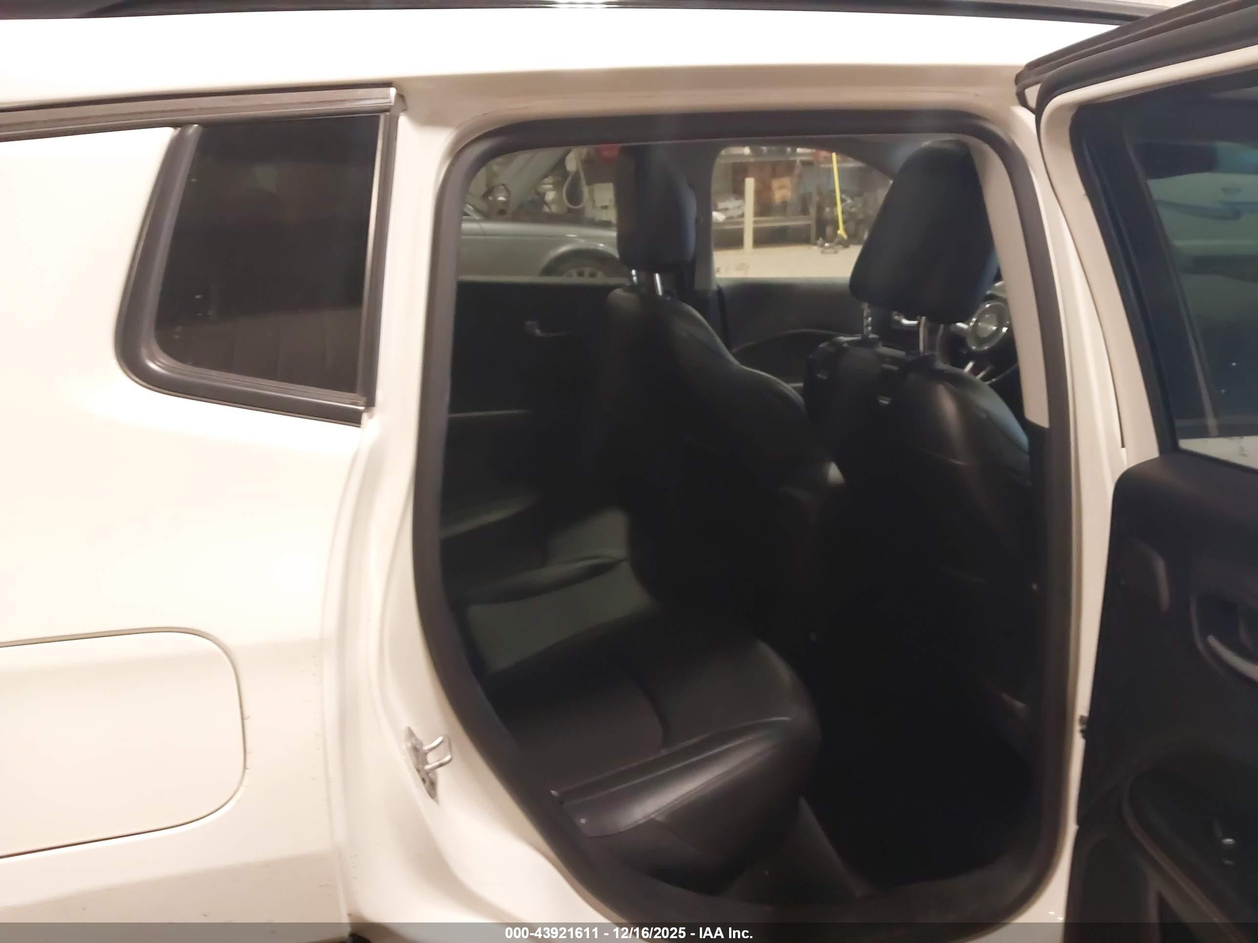 JEEP COMPASS image 8