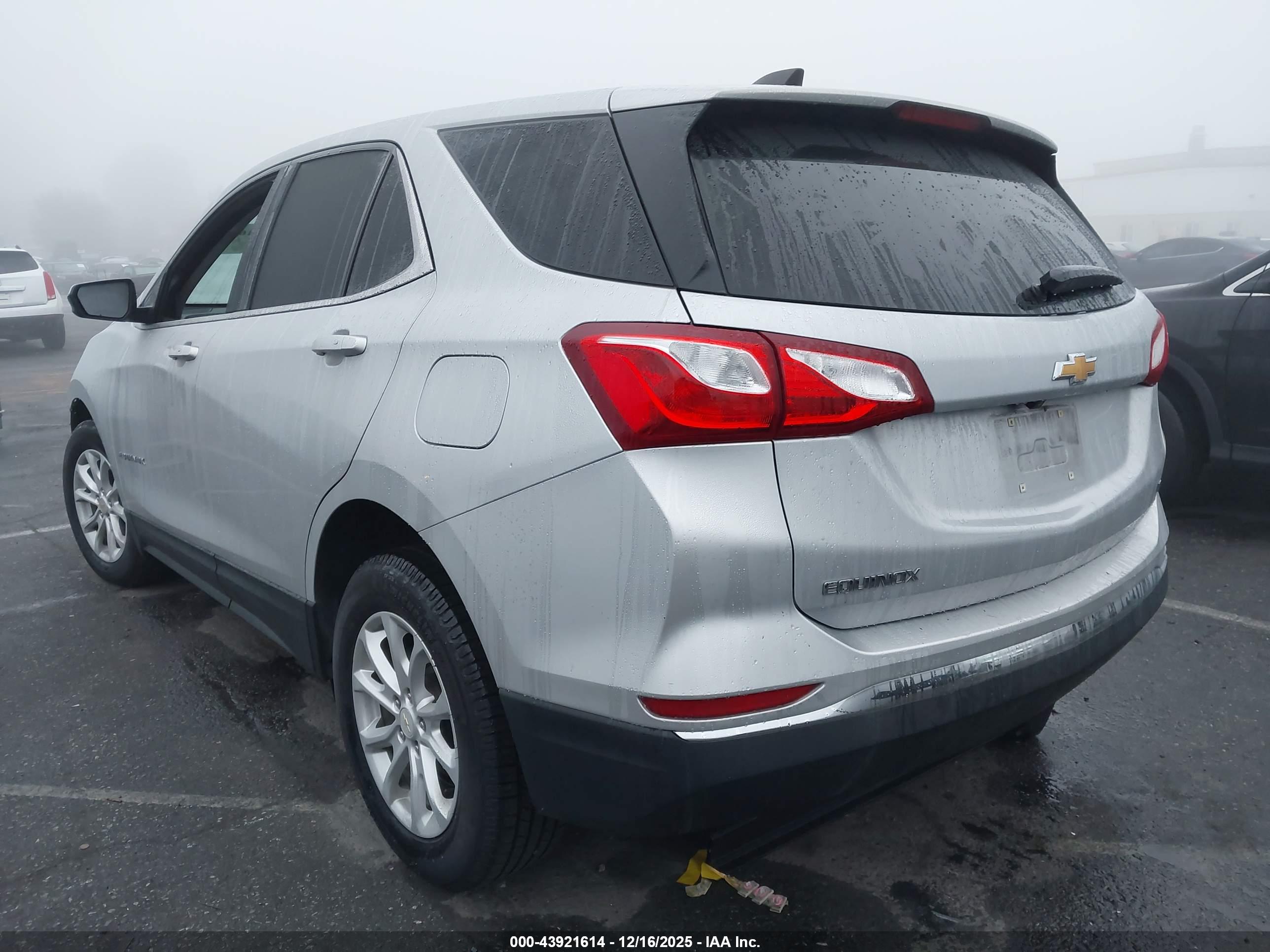 CHEVROLET EQUINOX image 3