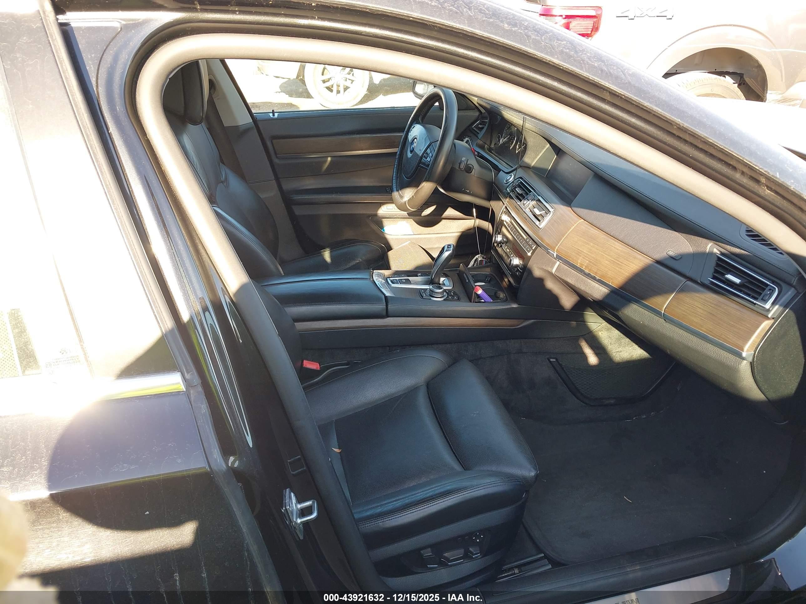 BMW 750LI image 5