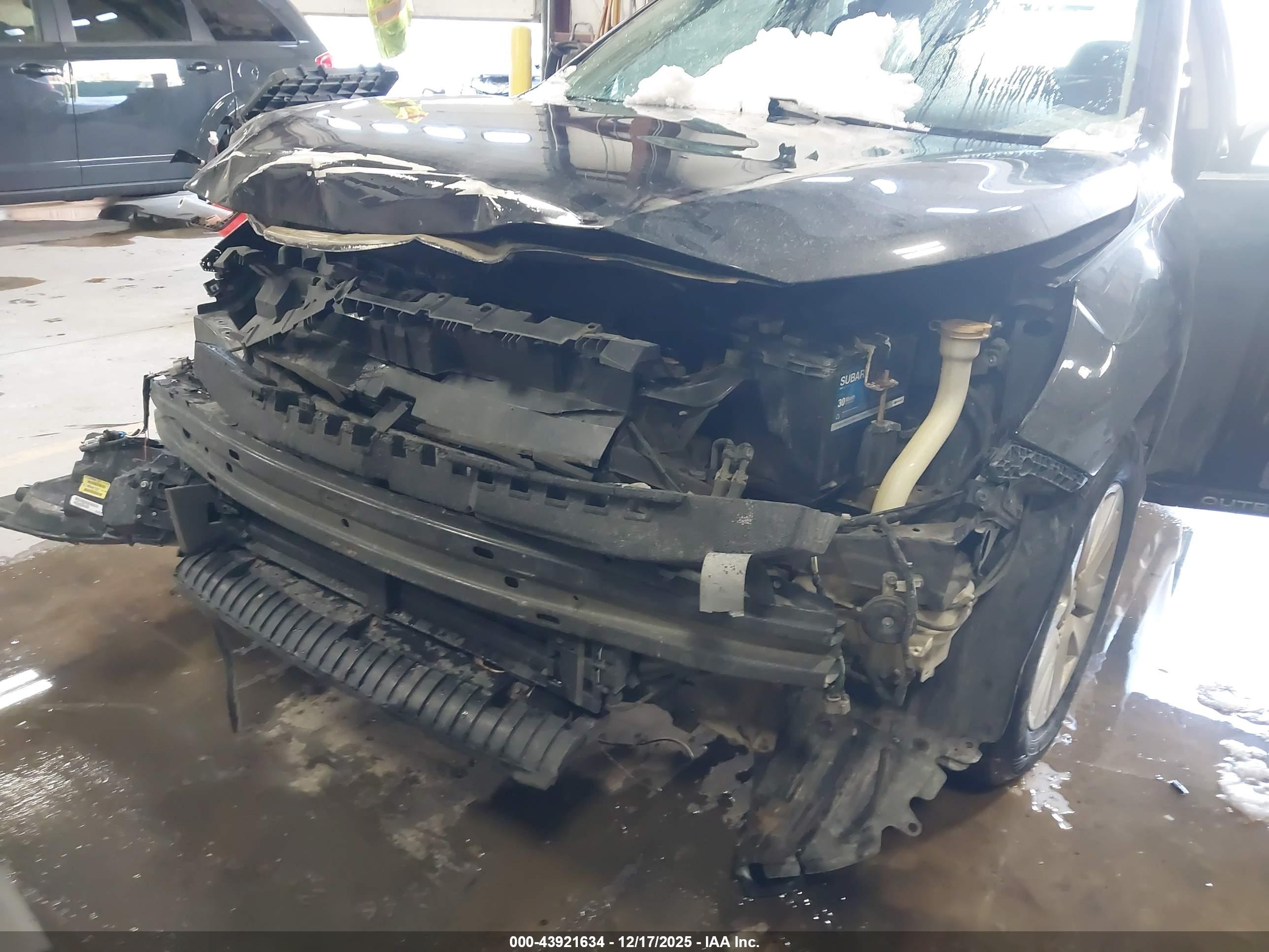 SUBARU OUTBACK image 6
