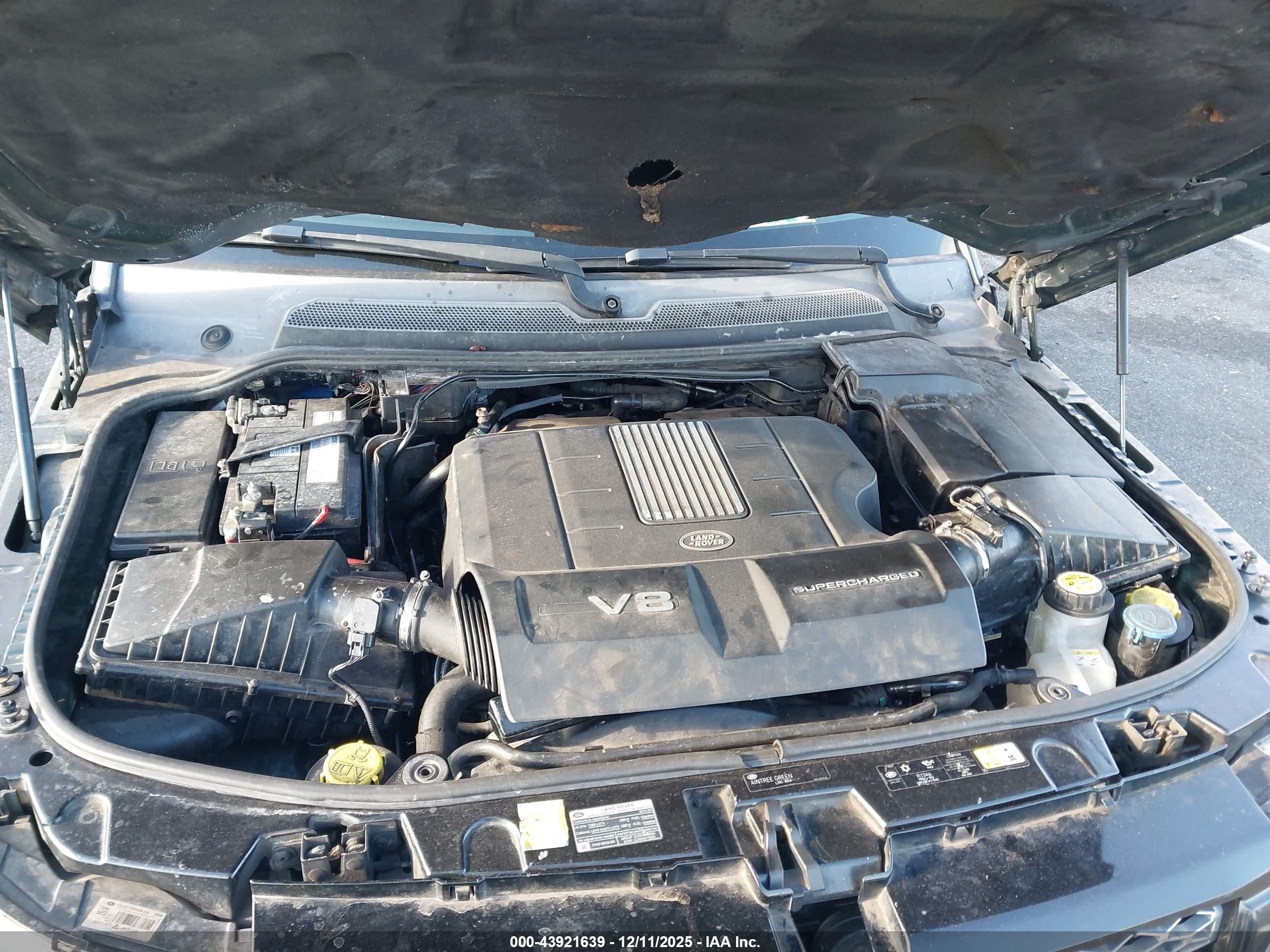LAND ROVER image 10