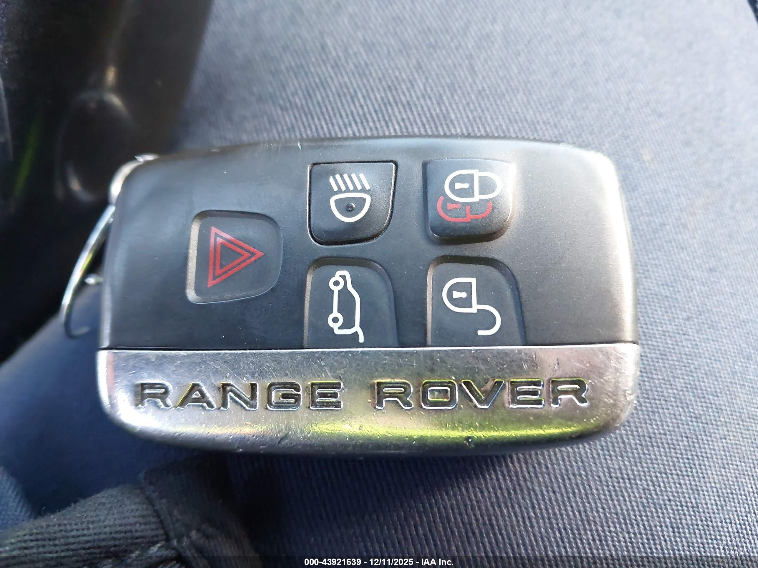 LAND ROVER image 11