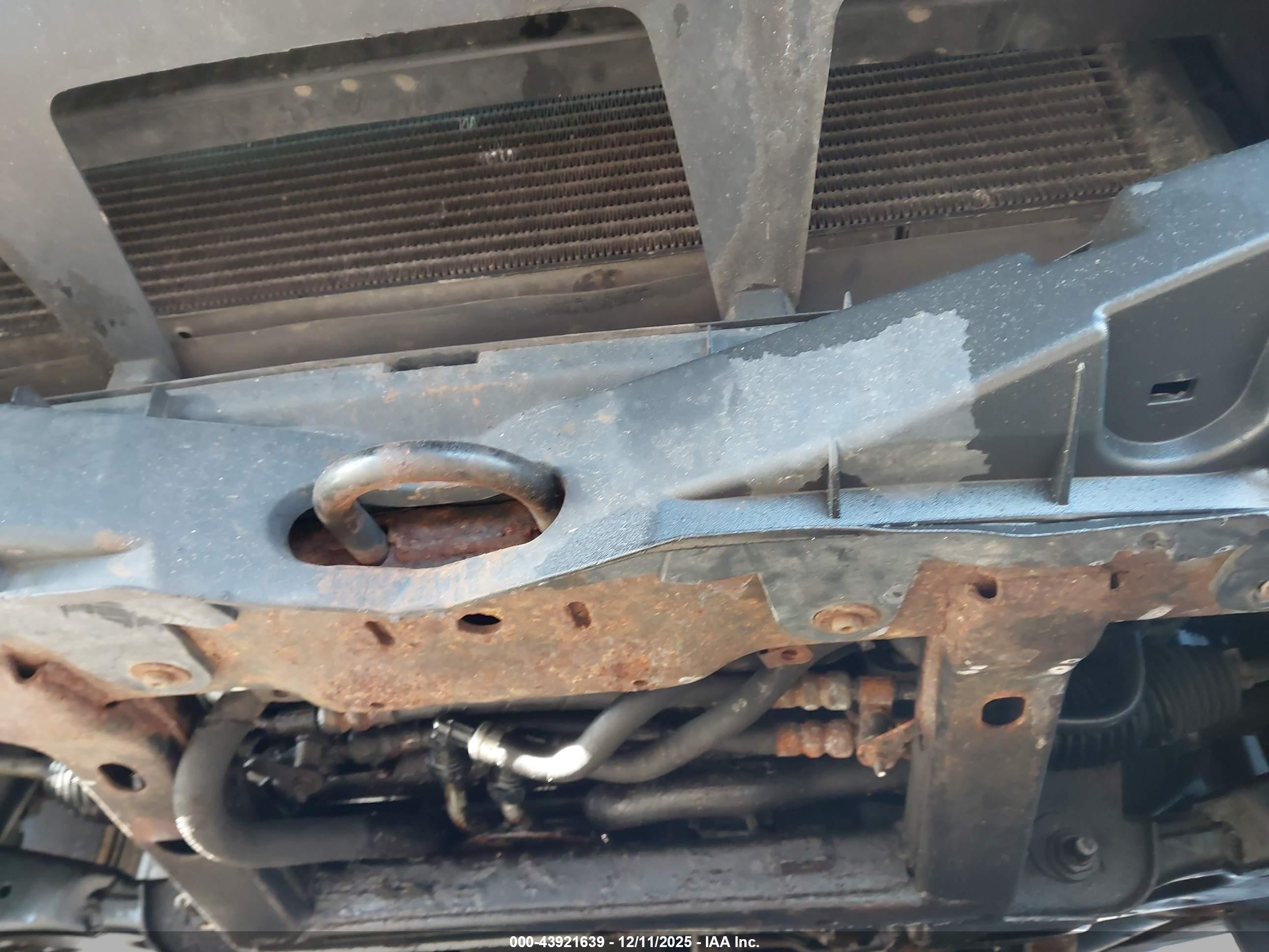 LAND ROVER image 6