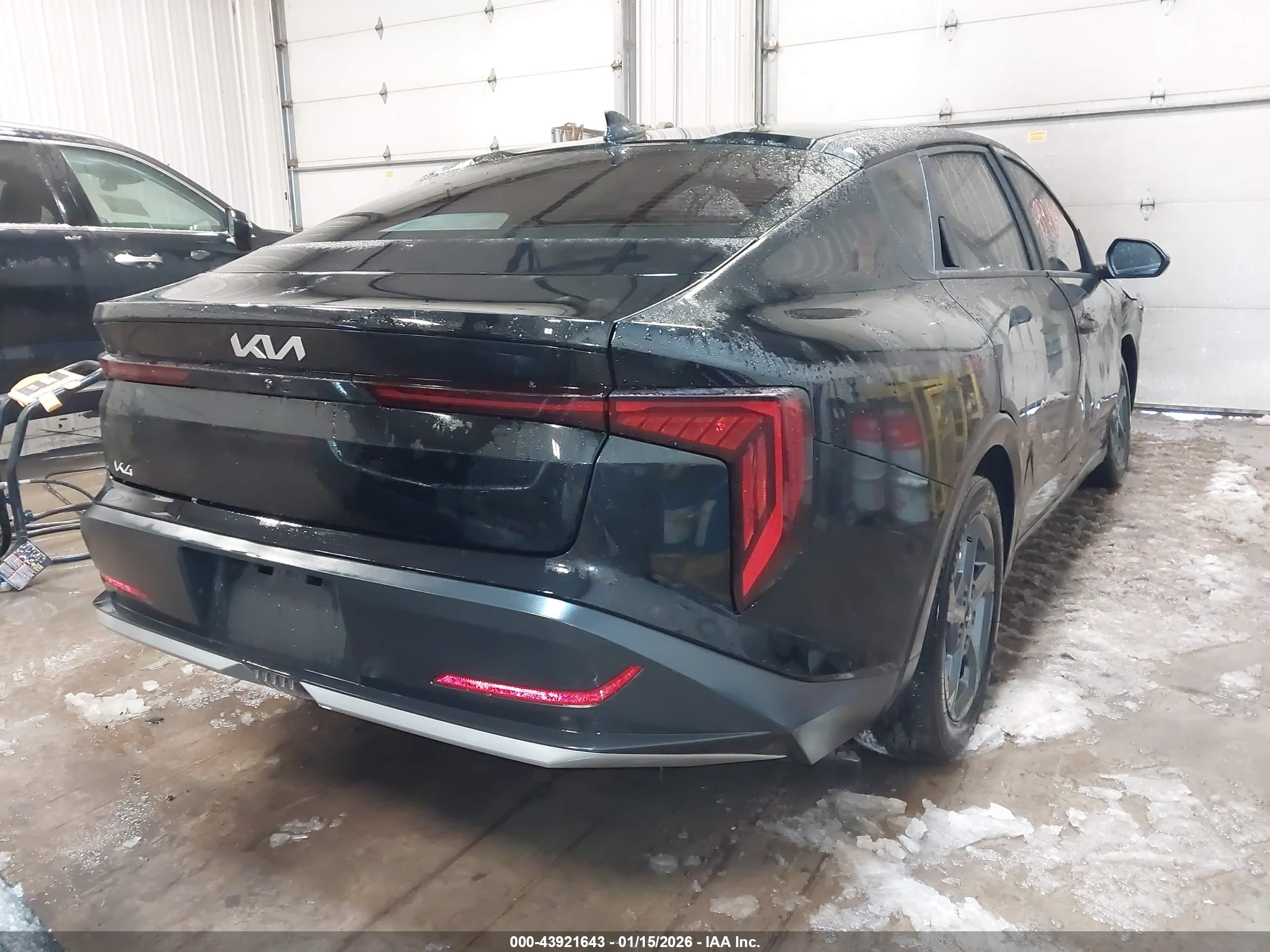KIA K4 image 4