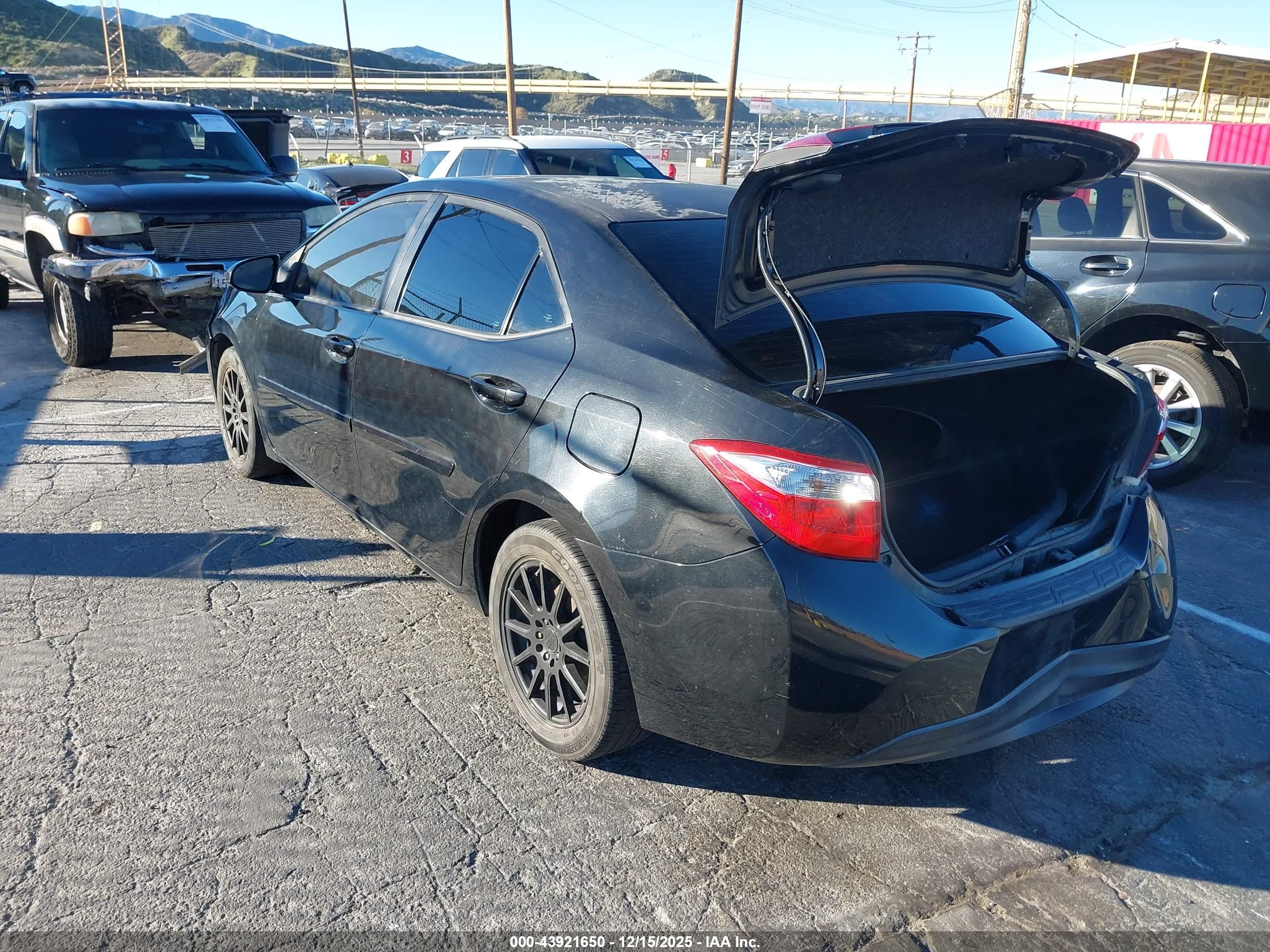 TOYOTA COROLLA image 3