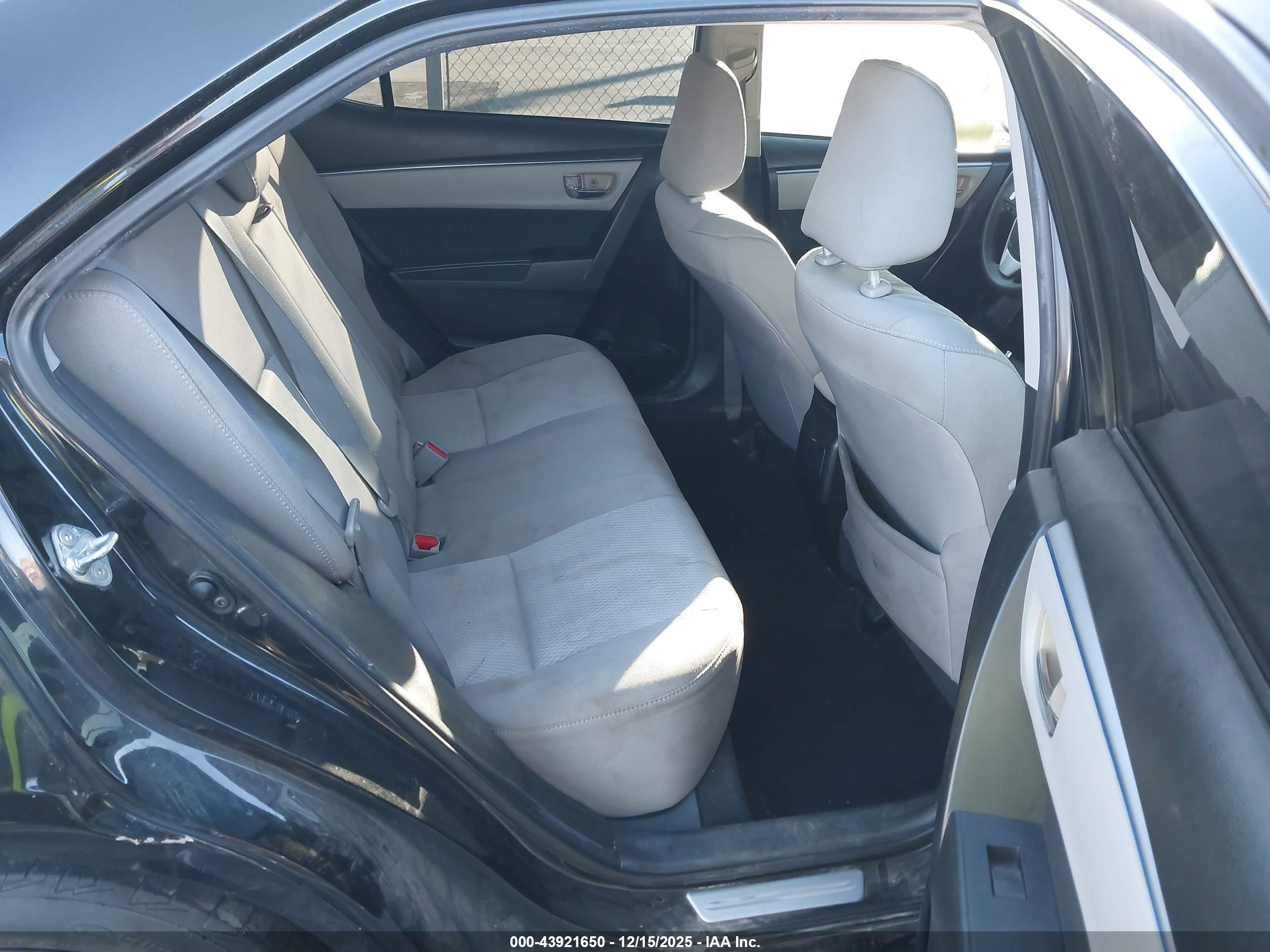 TOYOTA COROLLA image 8