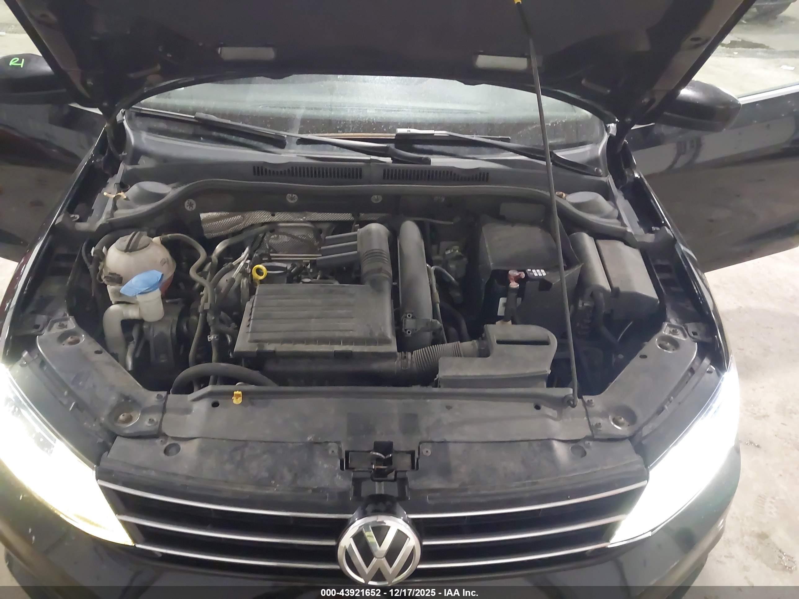 VOLKSWAGEN JETTA image 10