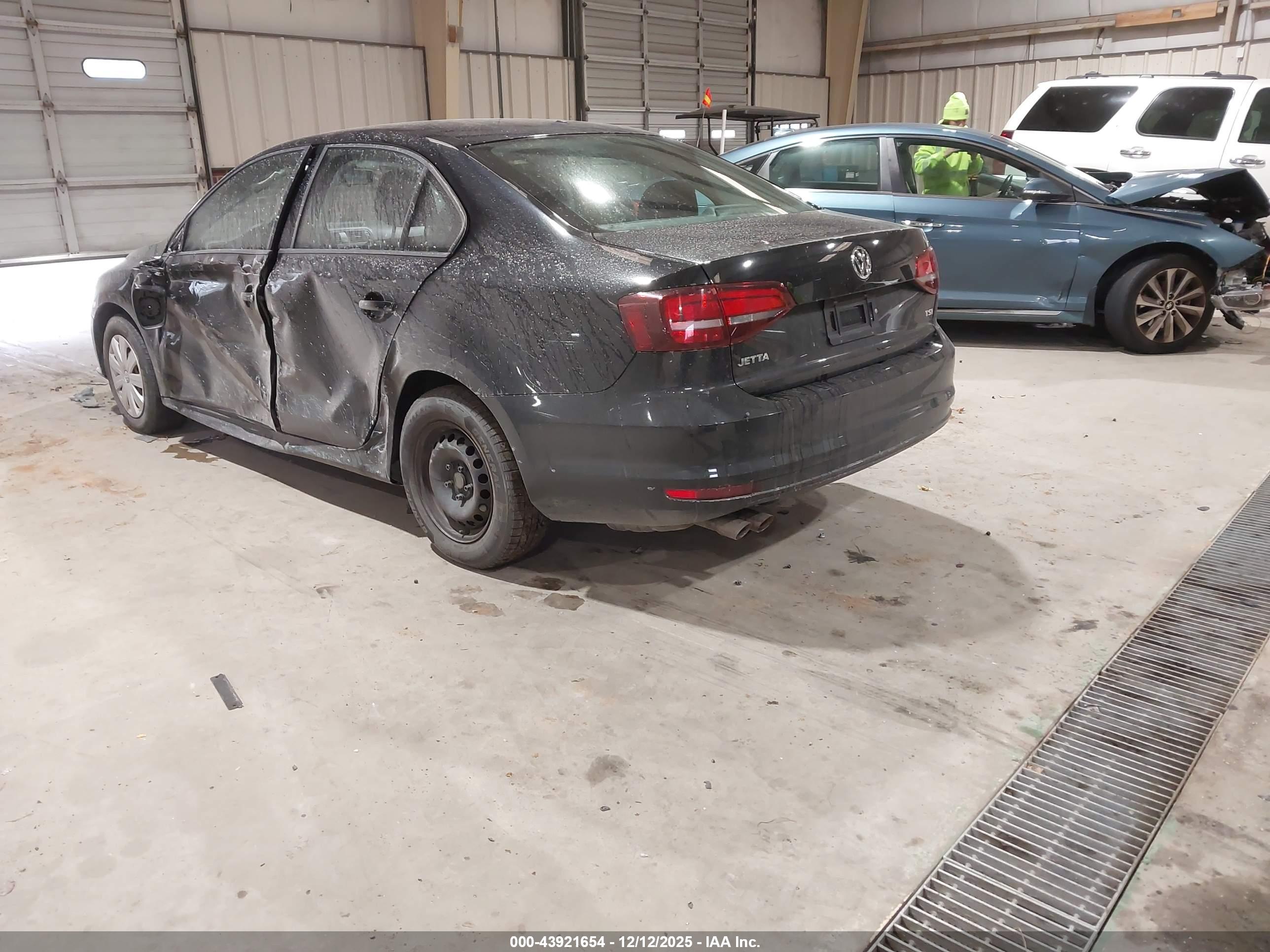 VOLKSWAGEN JETTA image 3