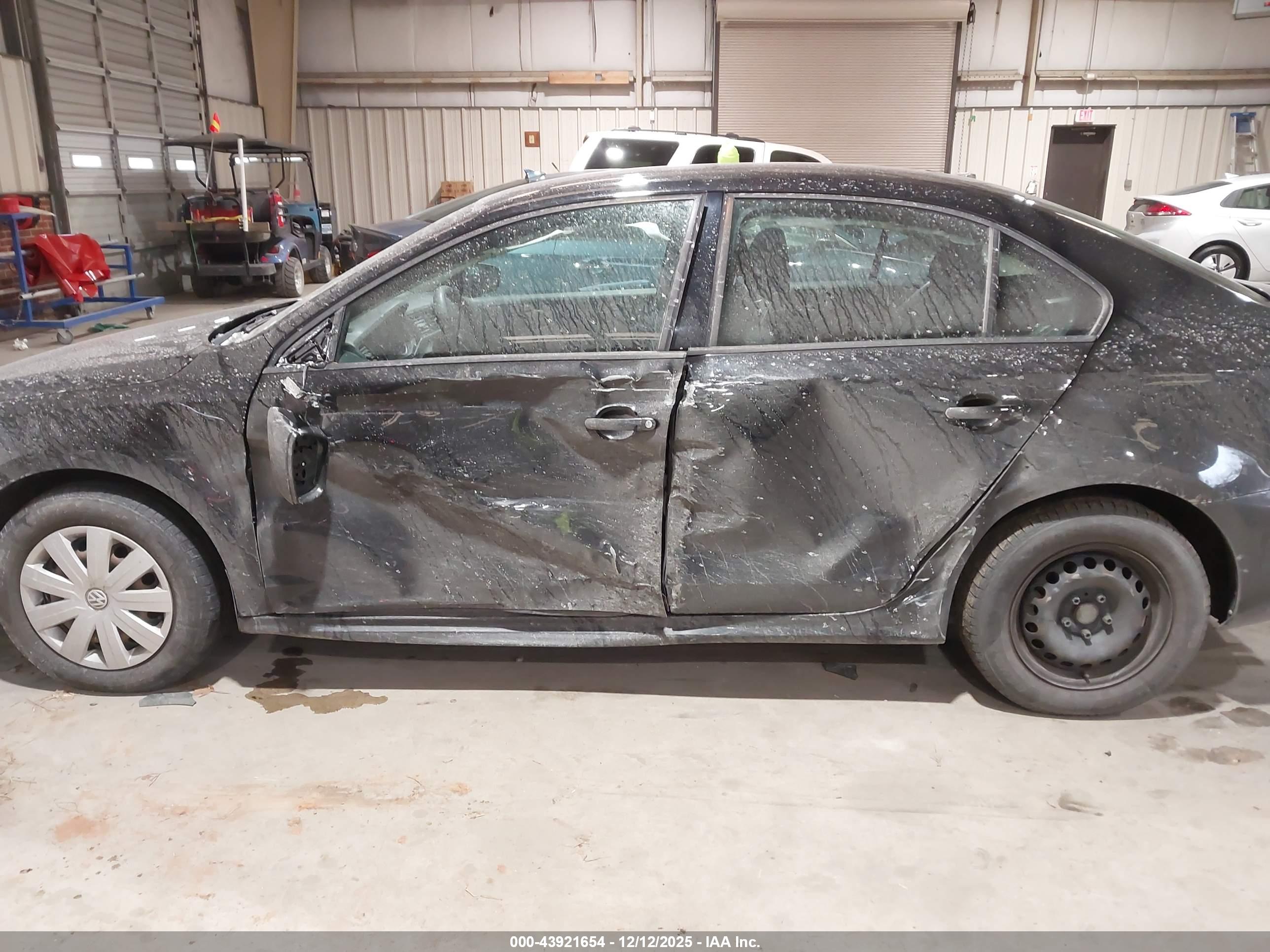 VOLKSWAGEN JETTA image 6