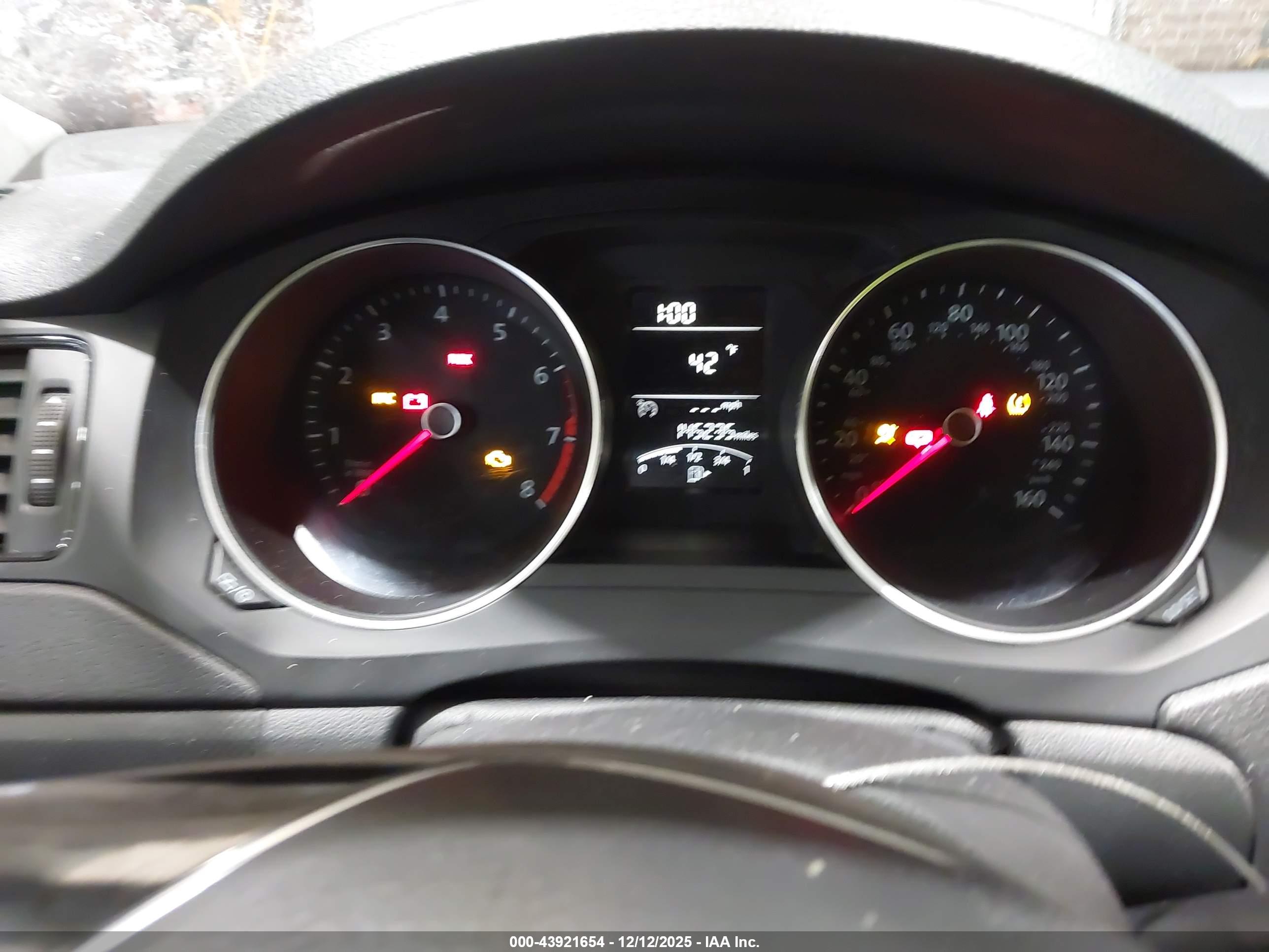 VOLKSWAGEN JETTA image 7