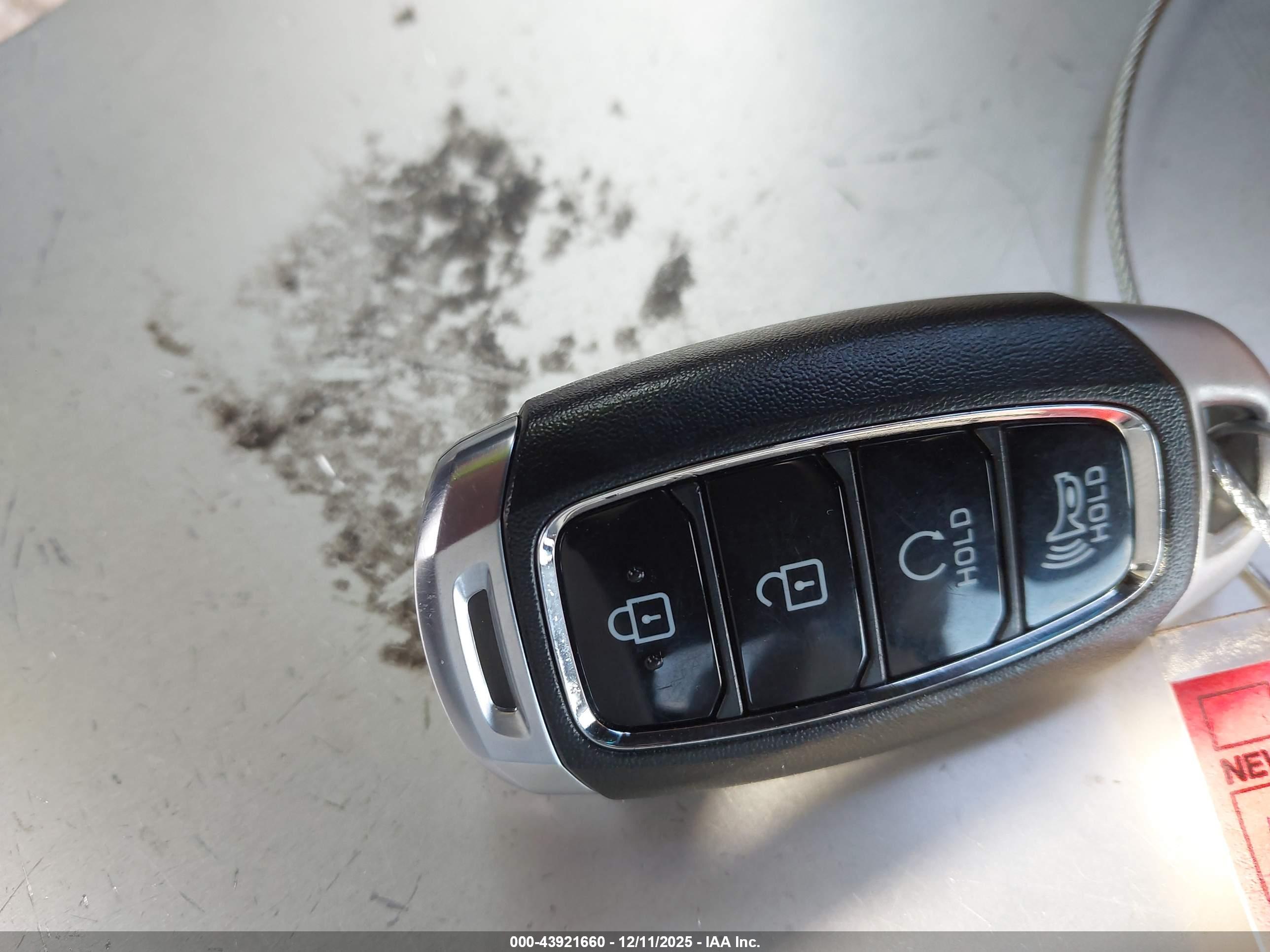 HYUNDAI KONA image 11