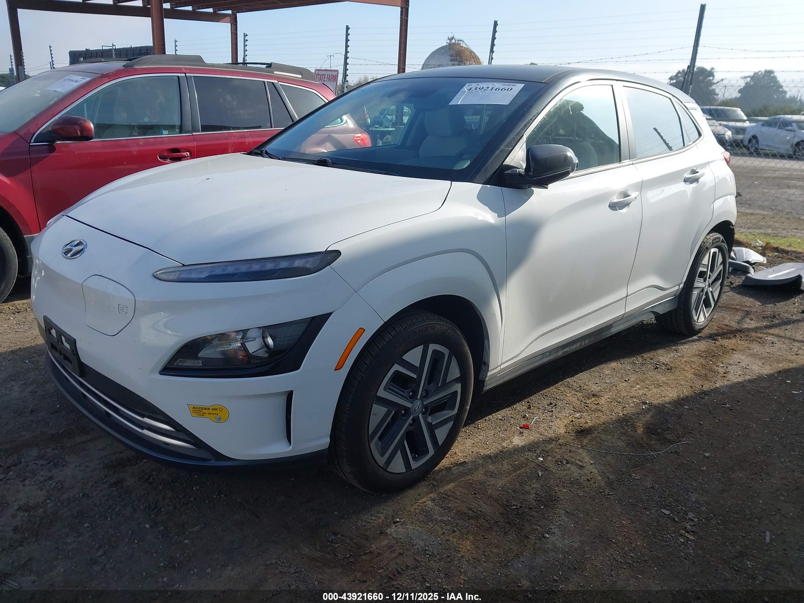 HYUNDAI KONA image 2