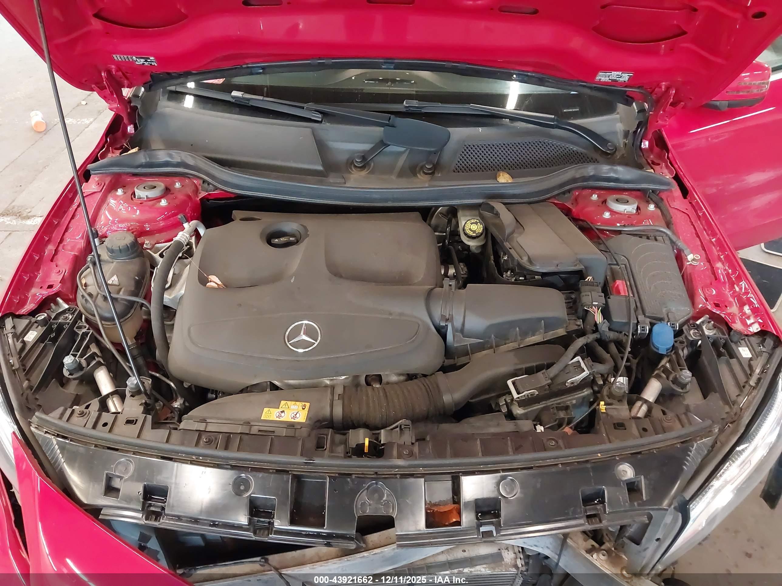 MERCEDES-BENZ GLA image 10