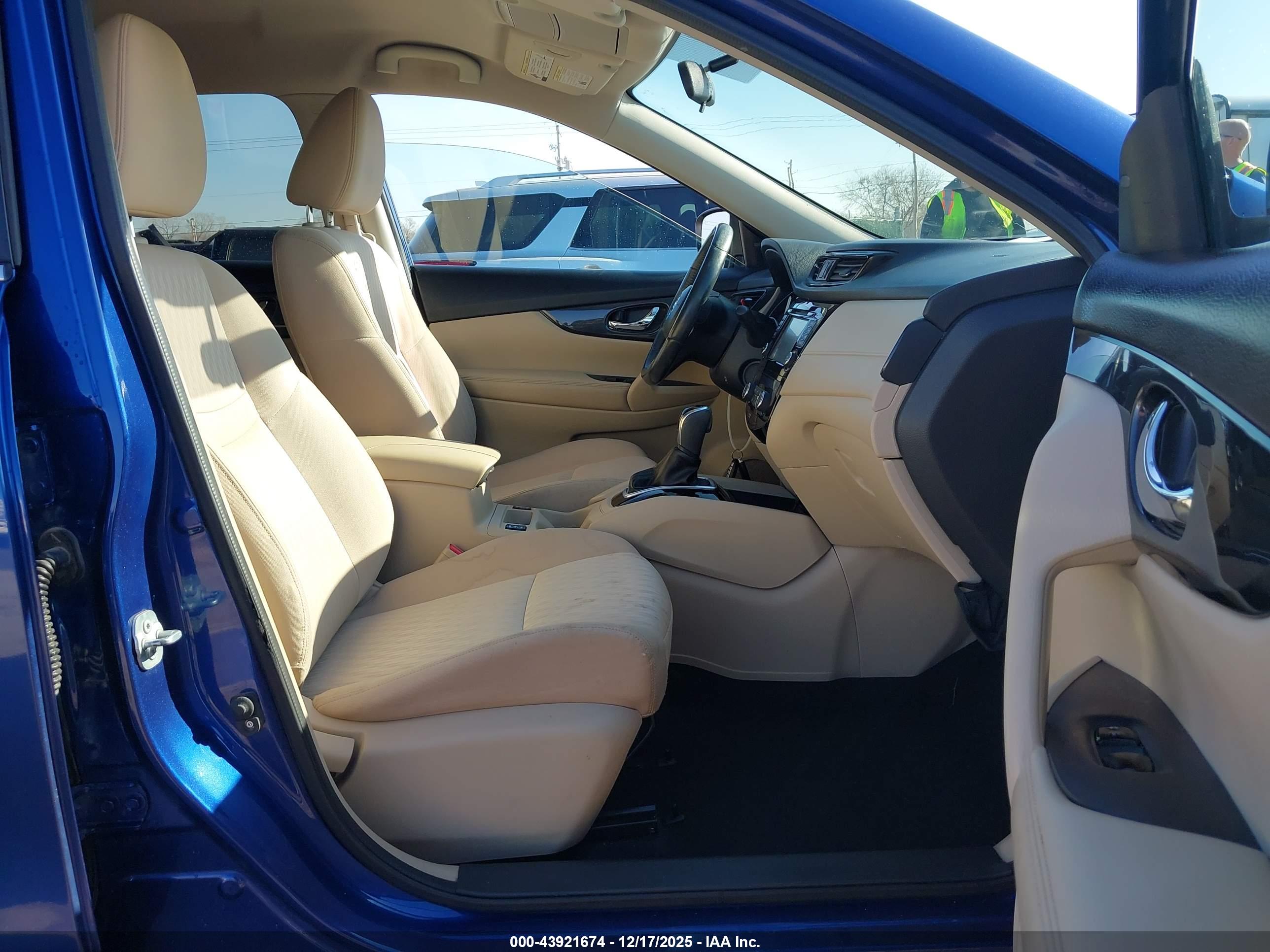 NISSAN ROGUE image 5