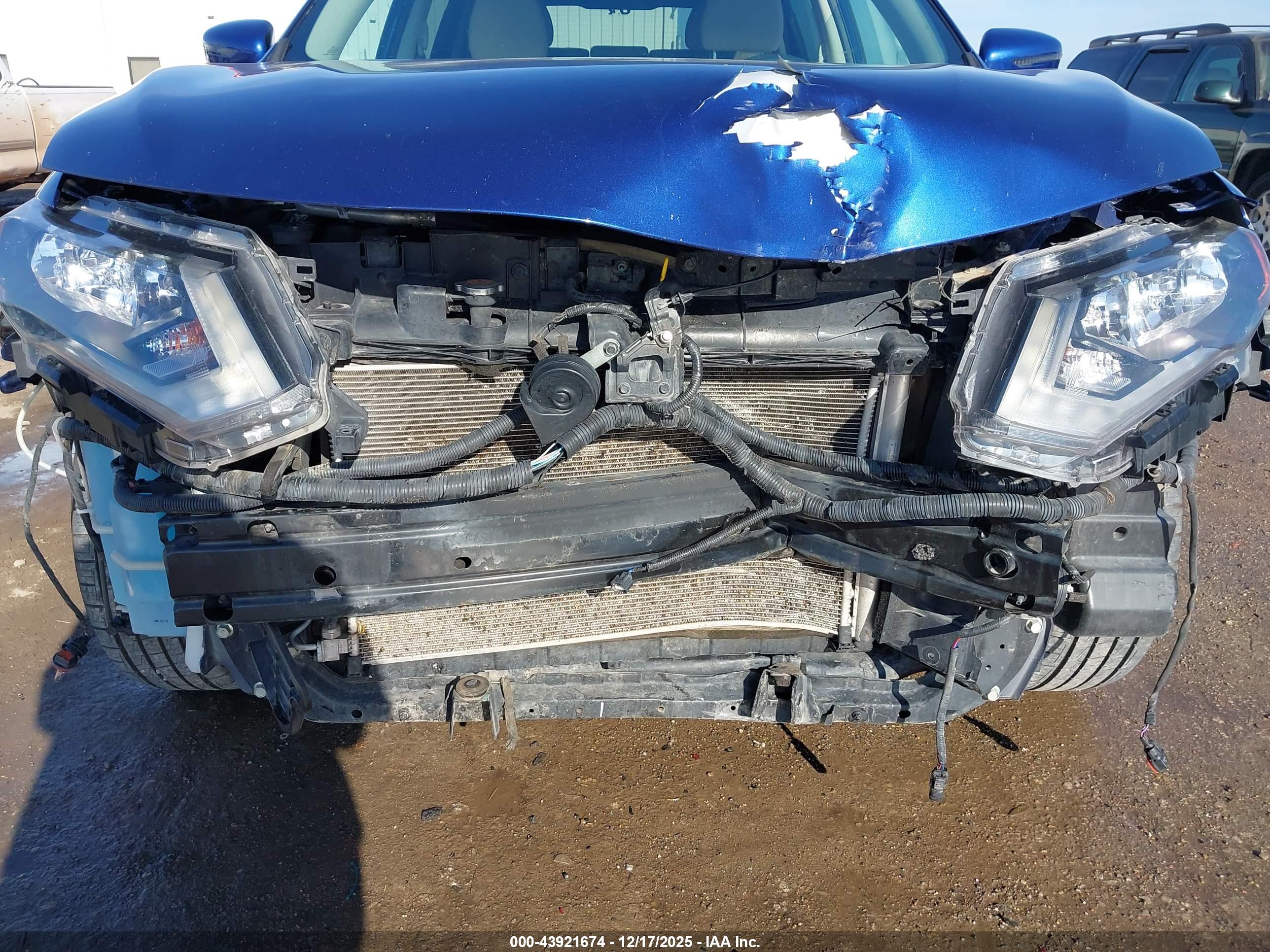 NISSAN ROGUE image 6