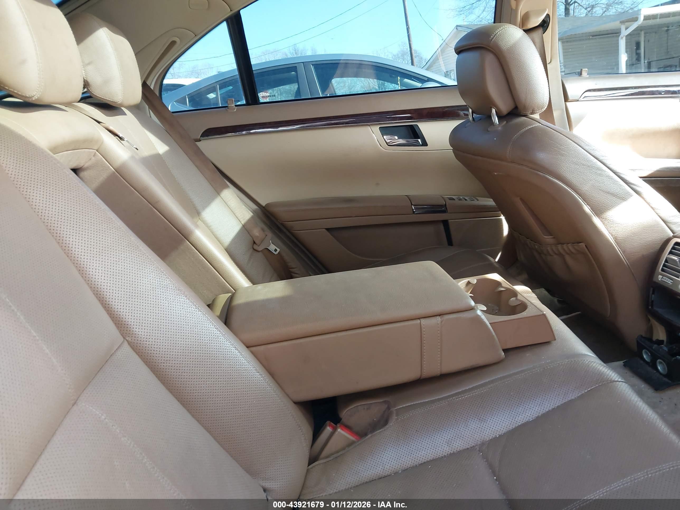 MERCEDES-BENZ S image 8