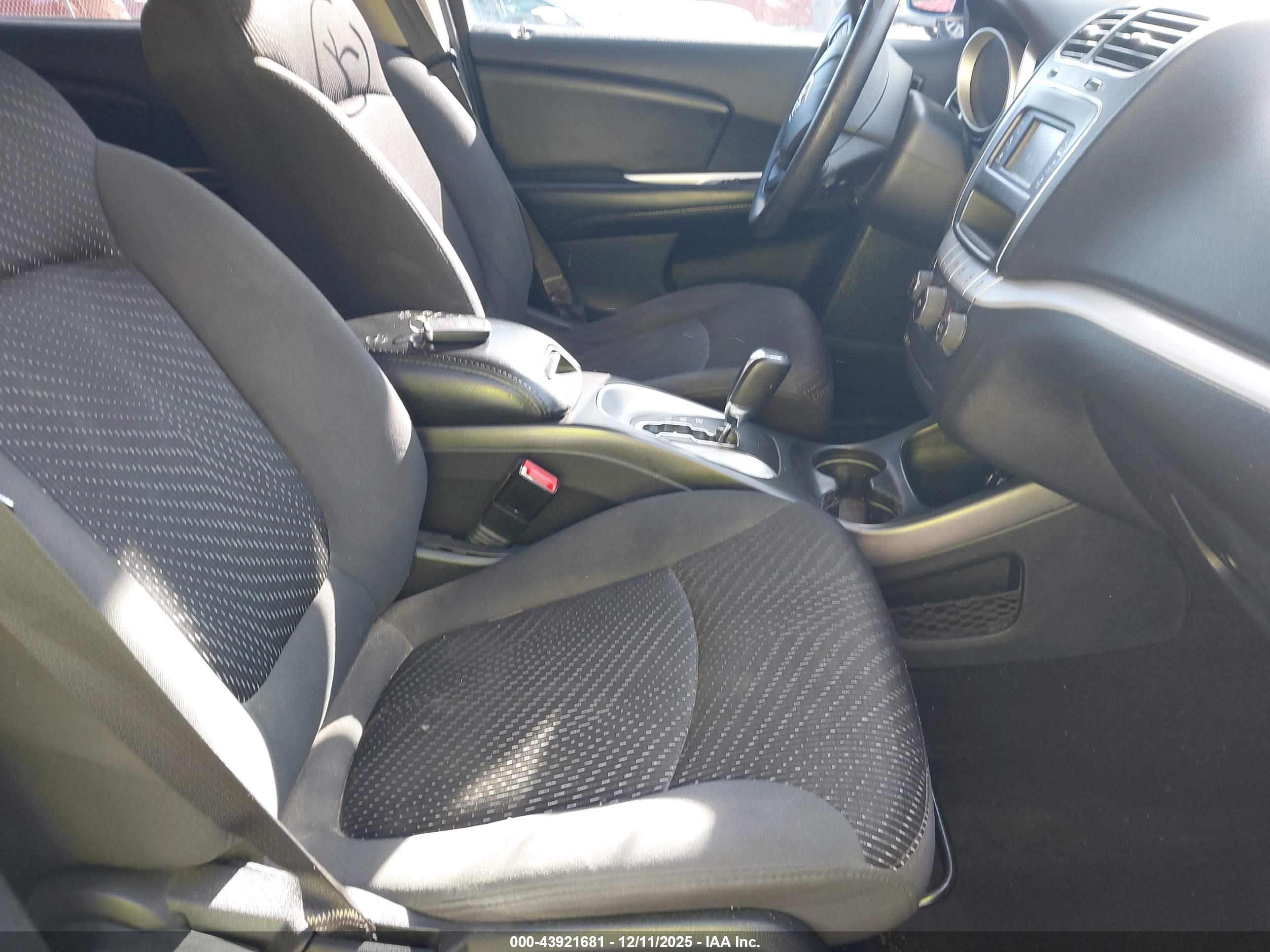 DODGE JOURNEY image 5